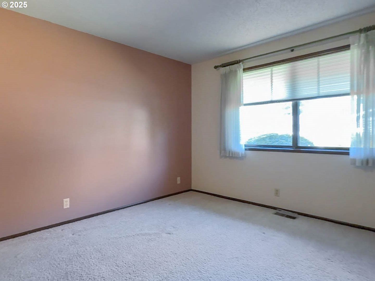 286 NE 18TH AVE