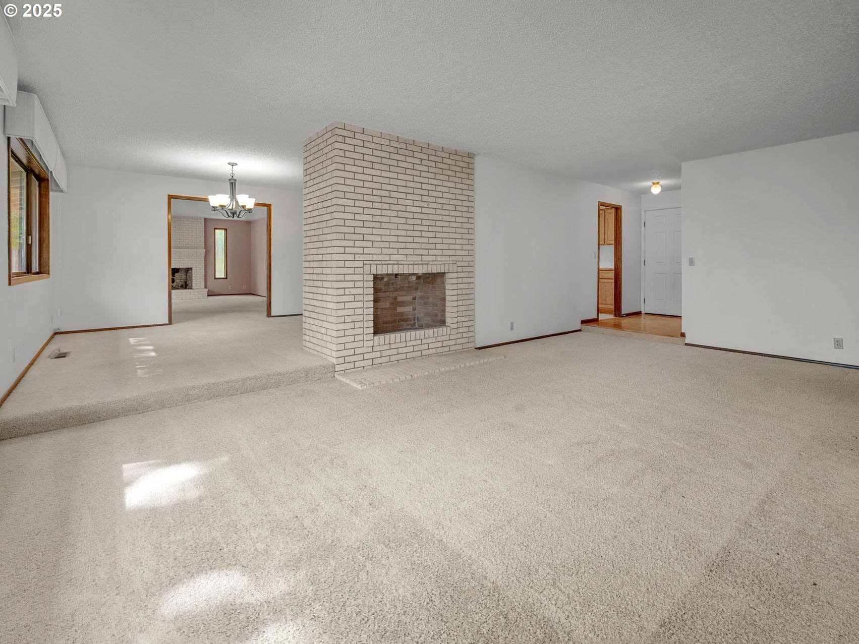 286 NE 18TH AVE