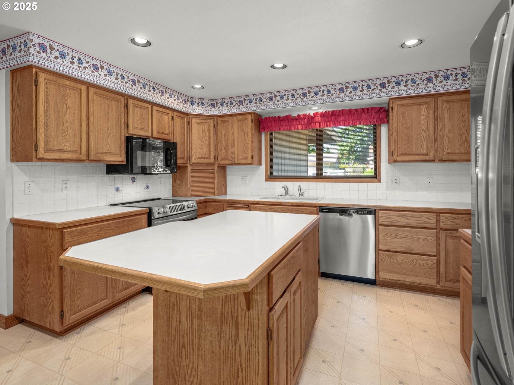 286 NE 18TH AVE