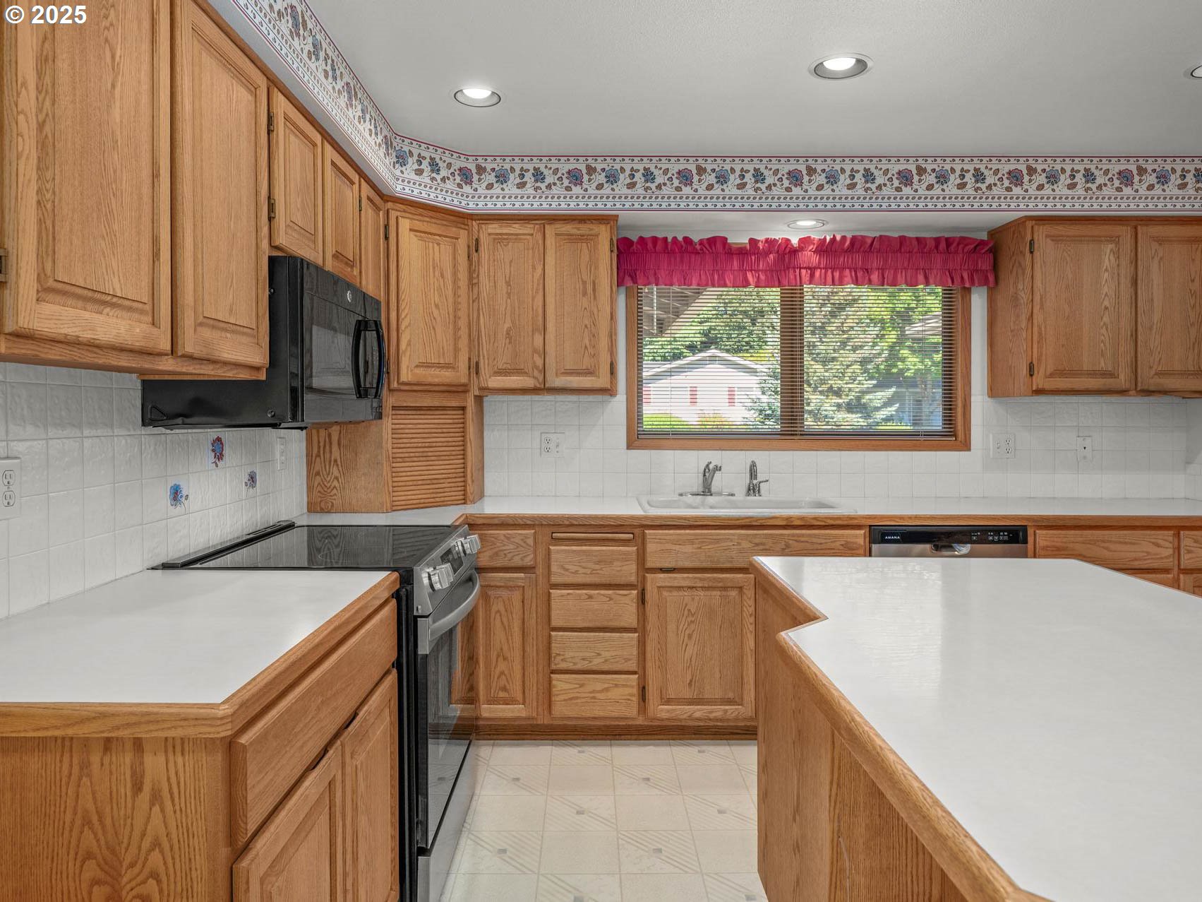 286 NE 18TH AVE