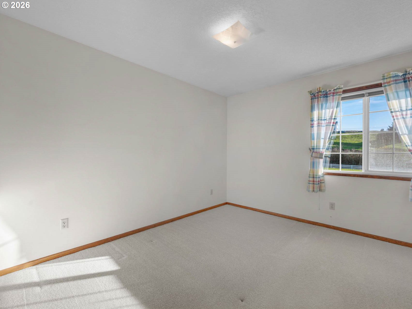 10061 NW VALLEY VISTA RD