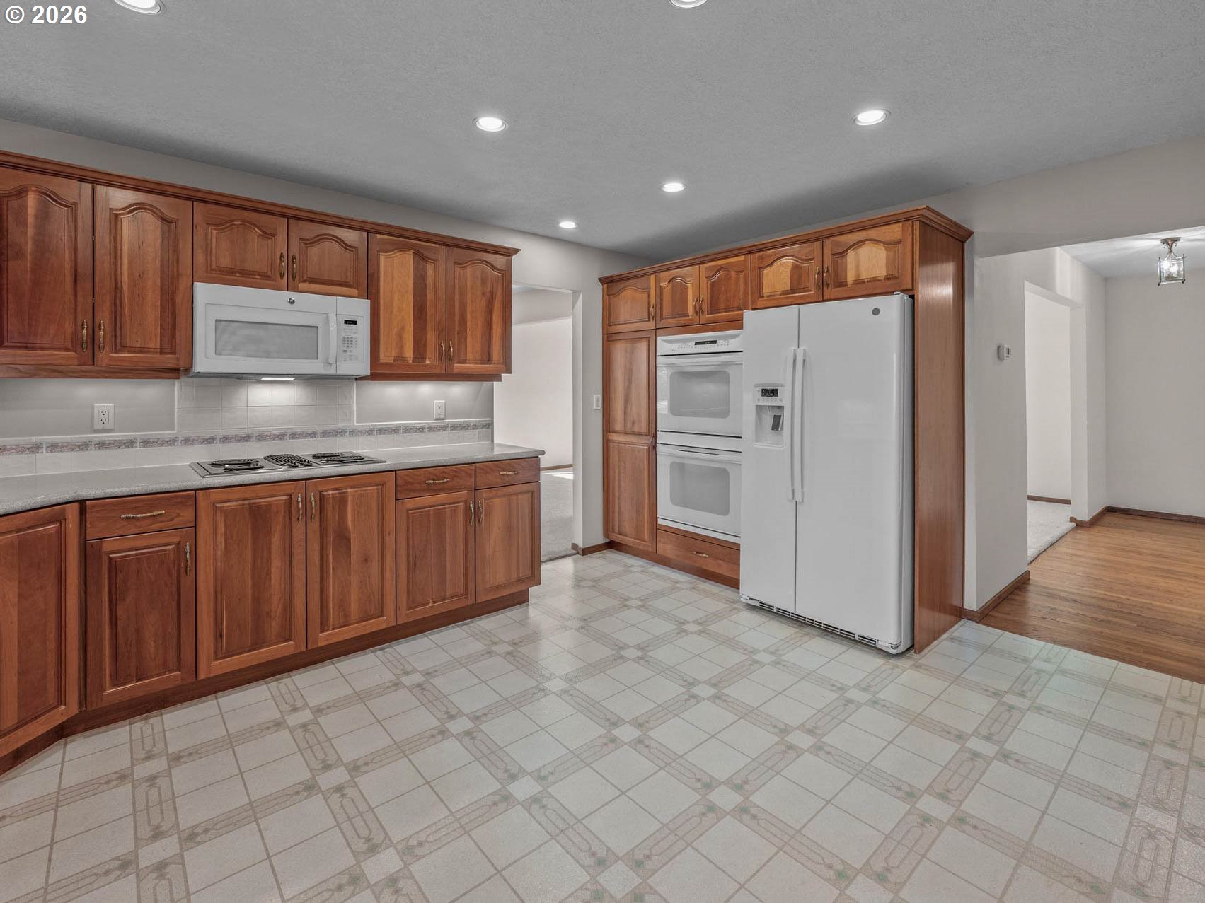 10061 NW VALLEY VISTA RD