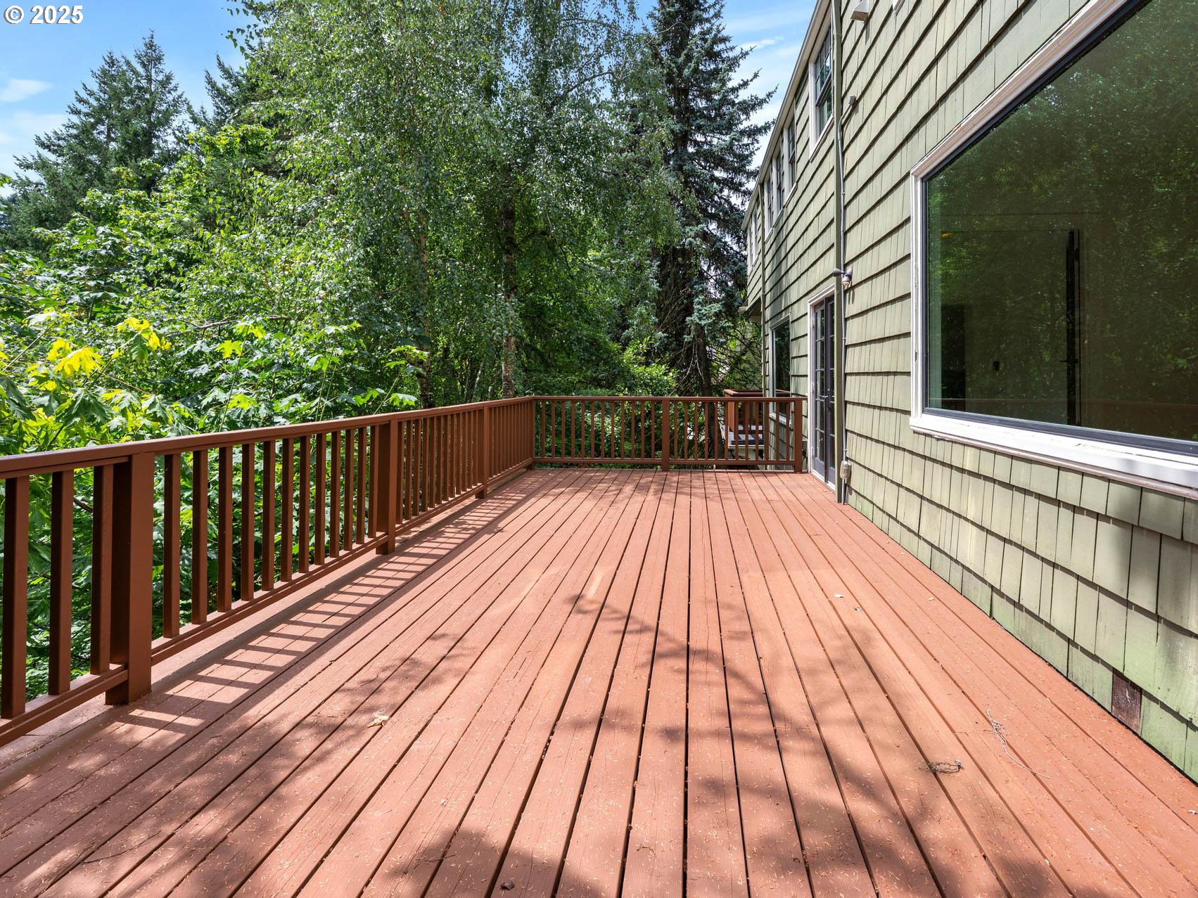 140 NW MACLEAY BLVD