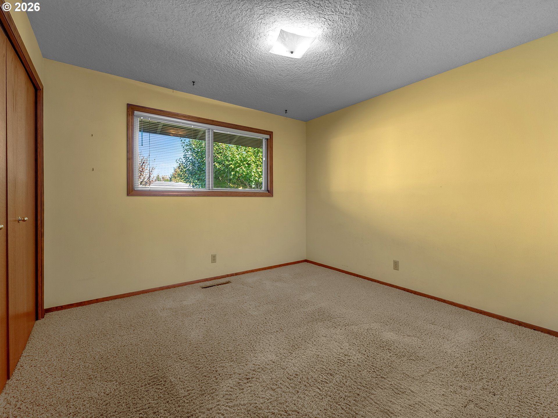 1260 NE OLEANDER LN