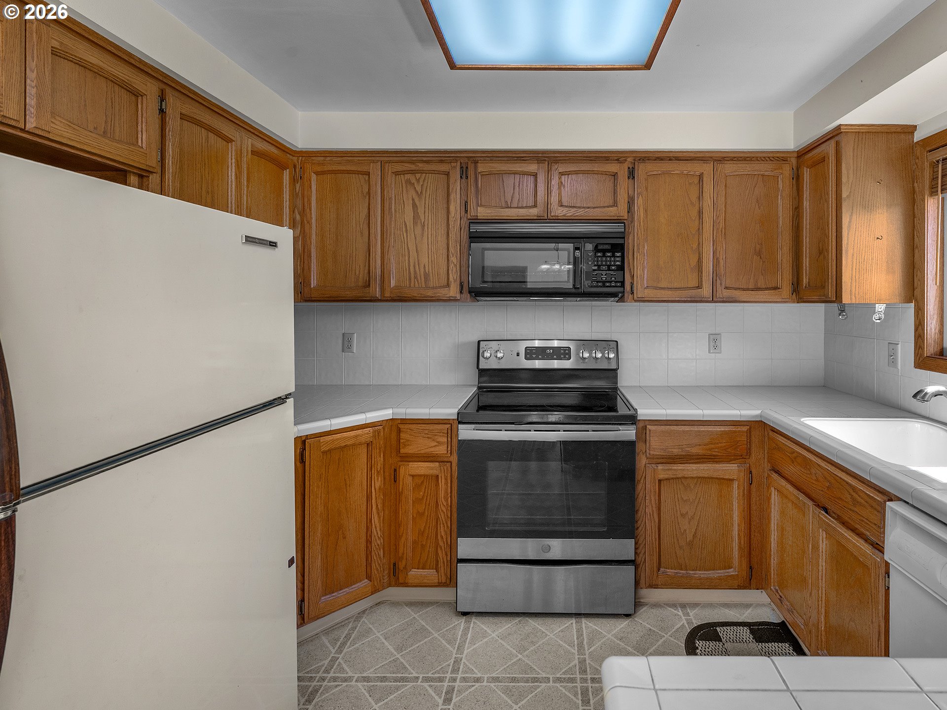 1260 NE OLEANDER LN