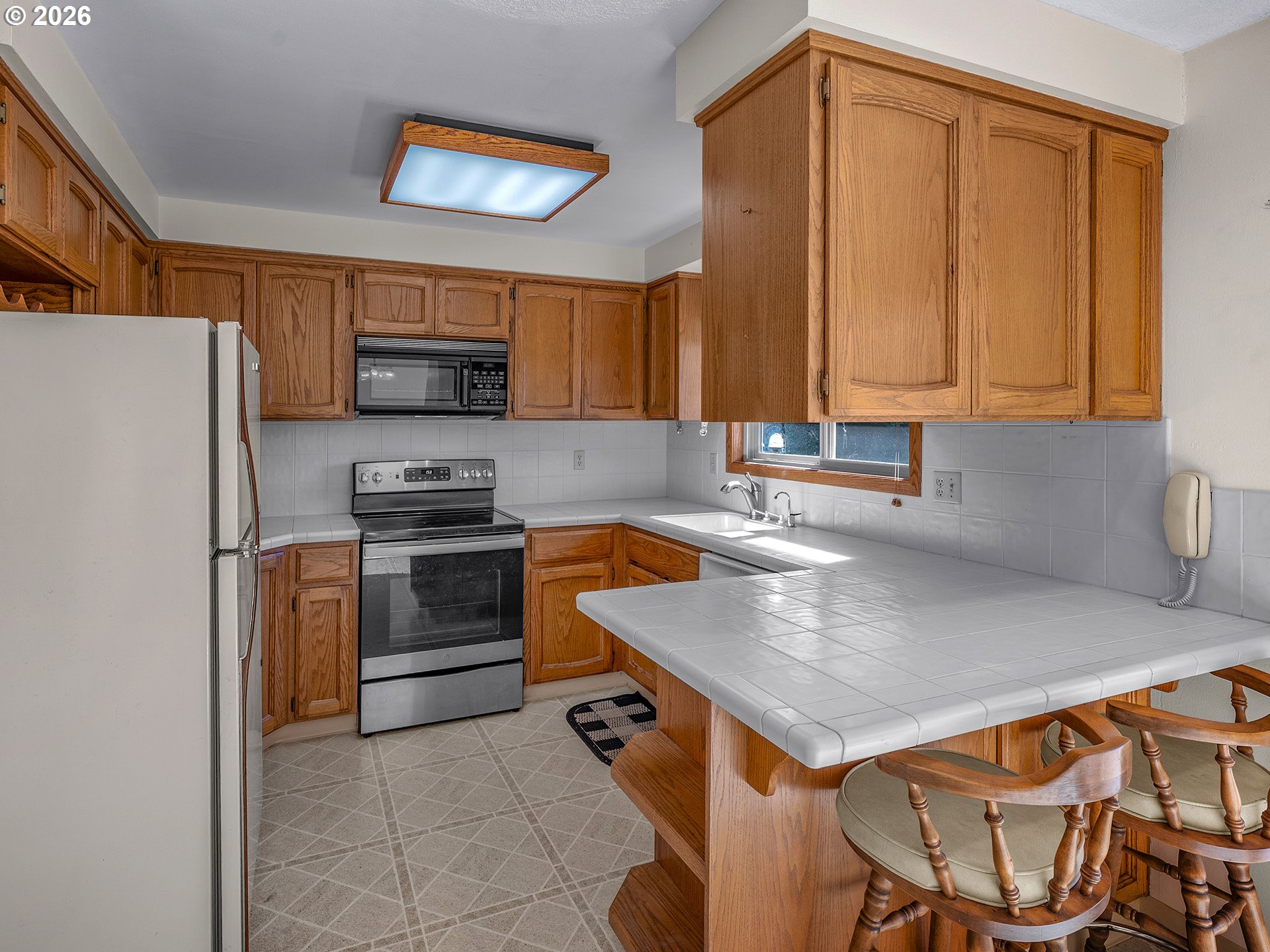 1260 NE OLEANDER LN