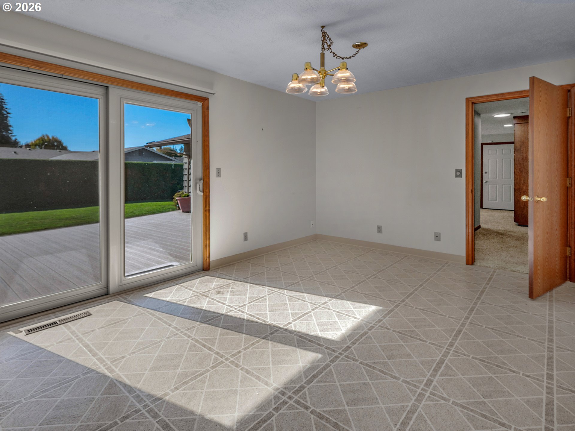 1260 NE OLEANDER LN
