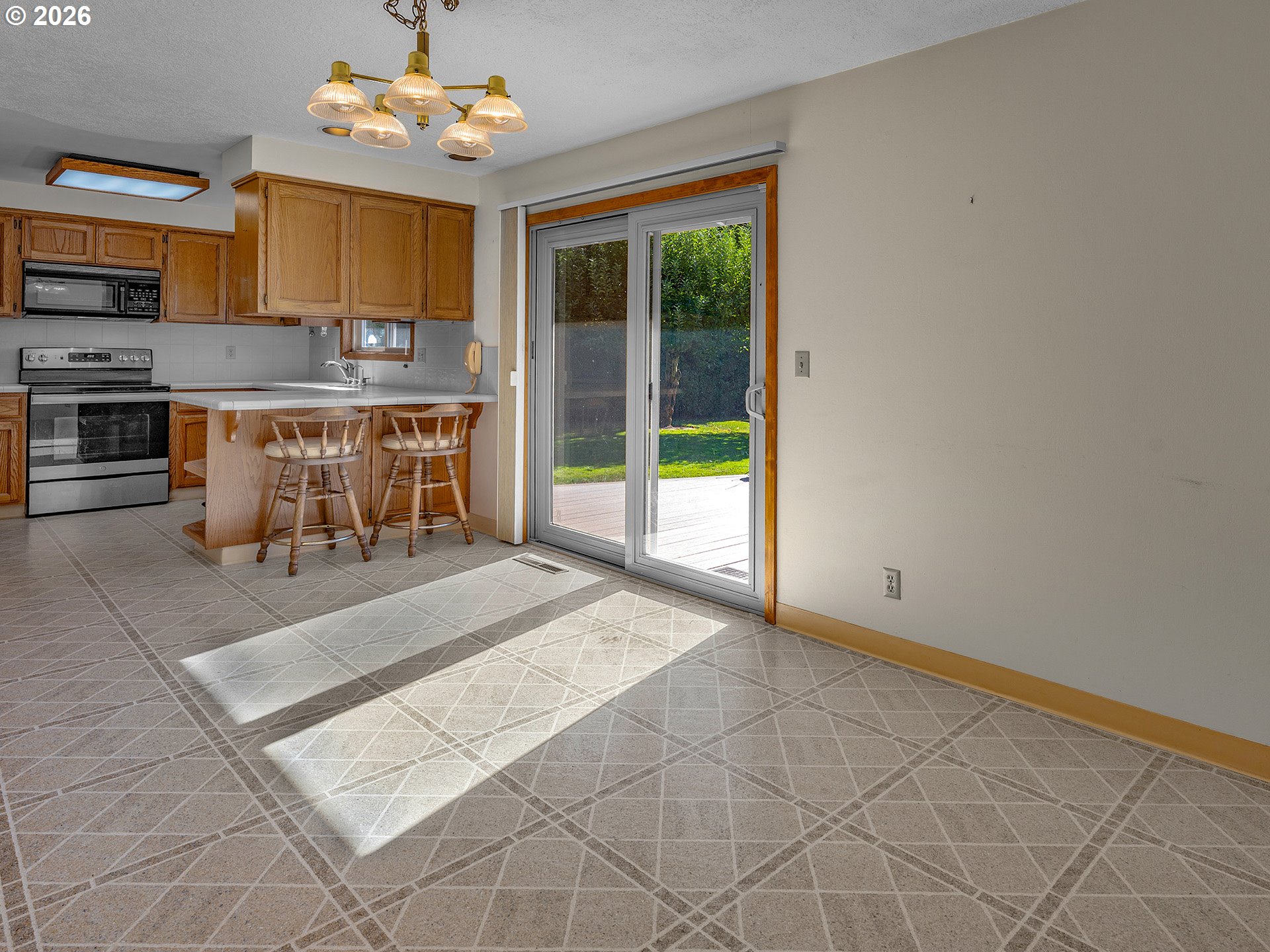 1260 NE OLEANDER LN