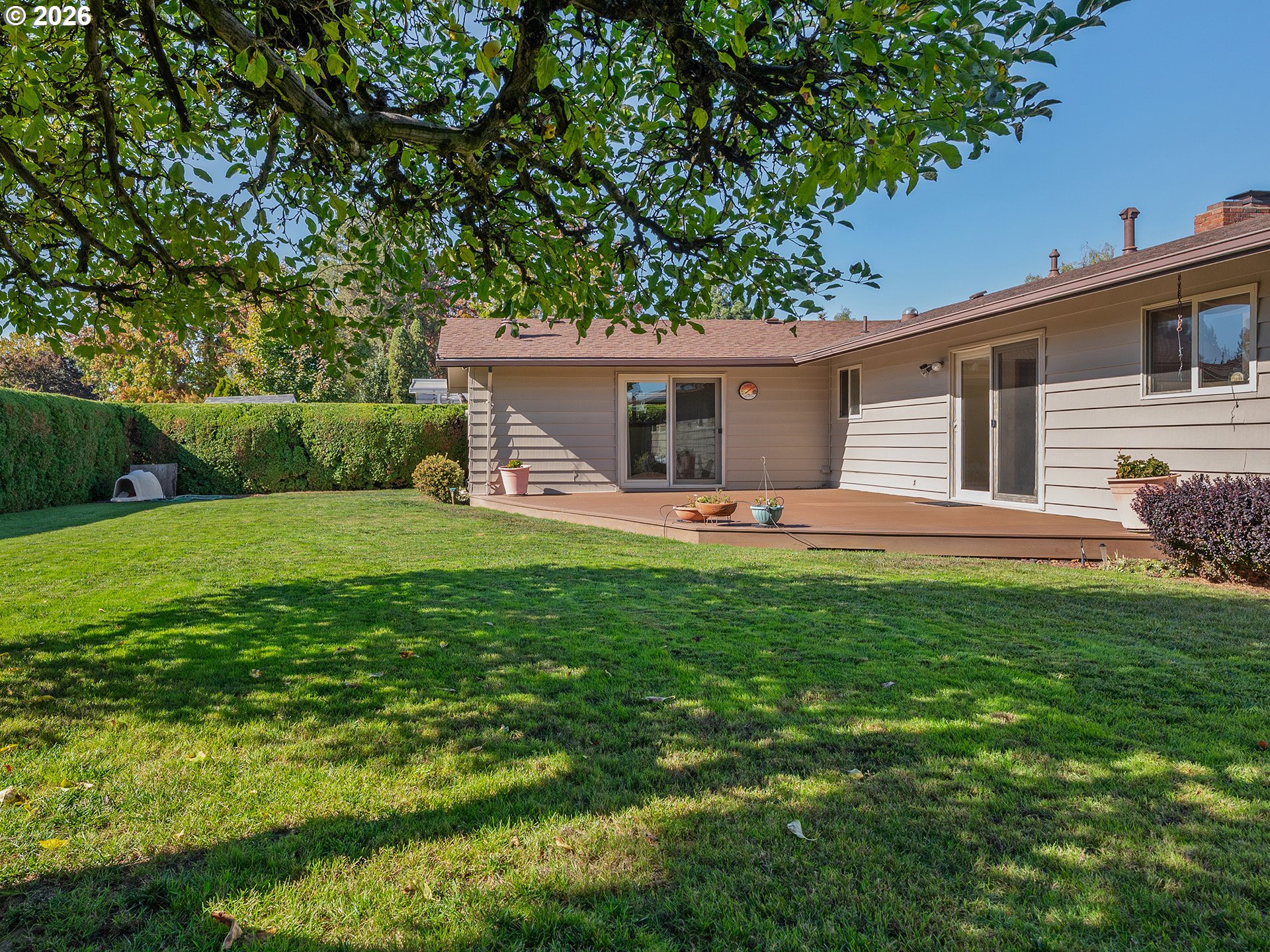 1260 NE OLEANDER LN