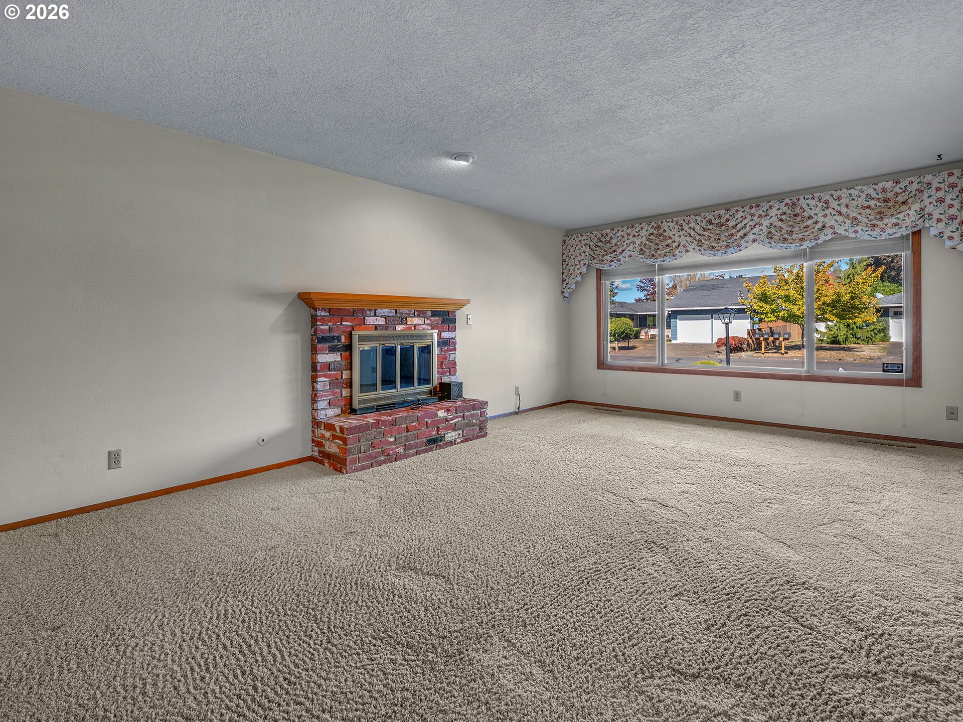 1260 NE OLEANDER LN