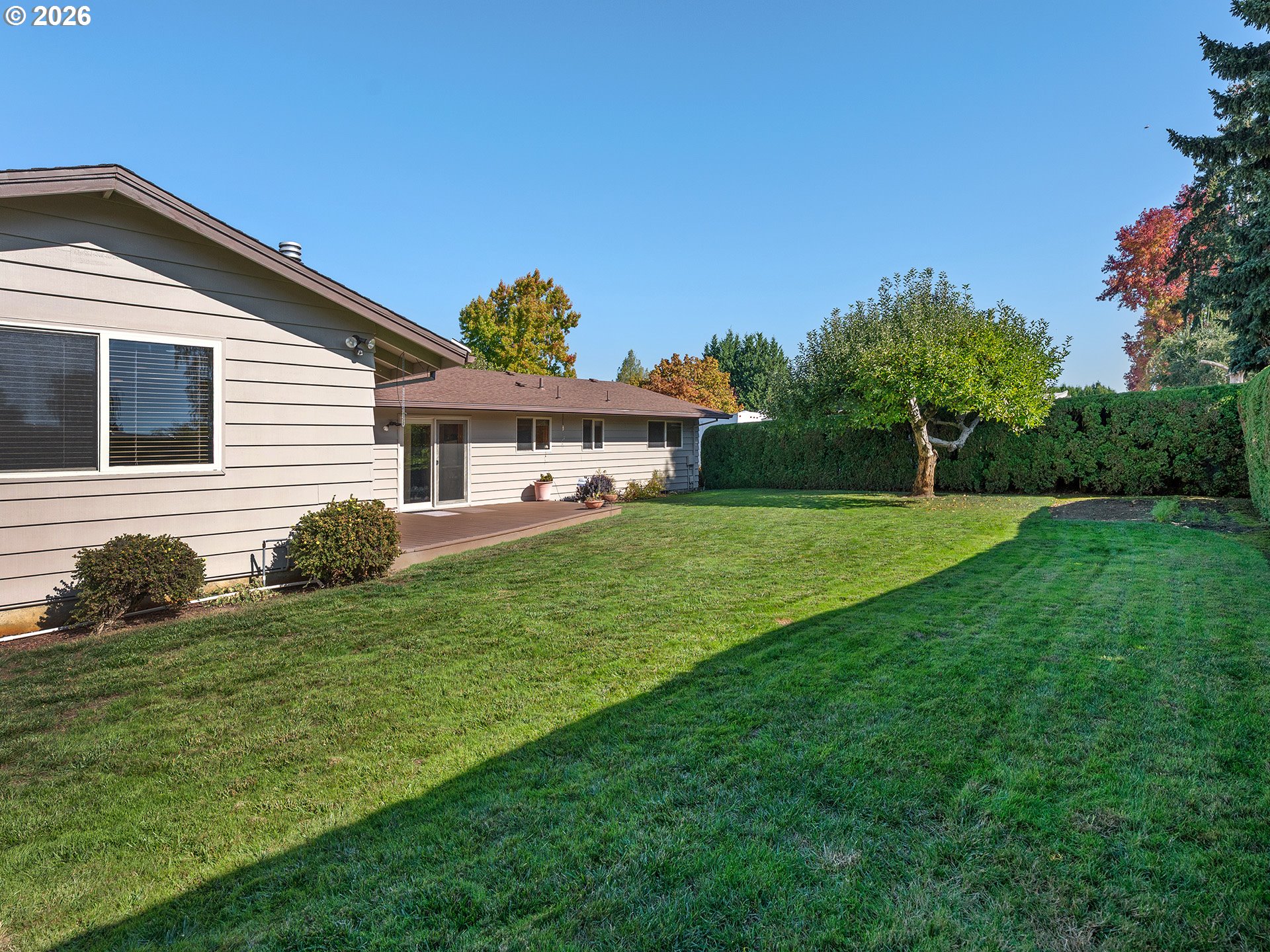 1260 NE OLEANDER LN