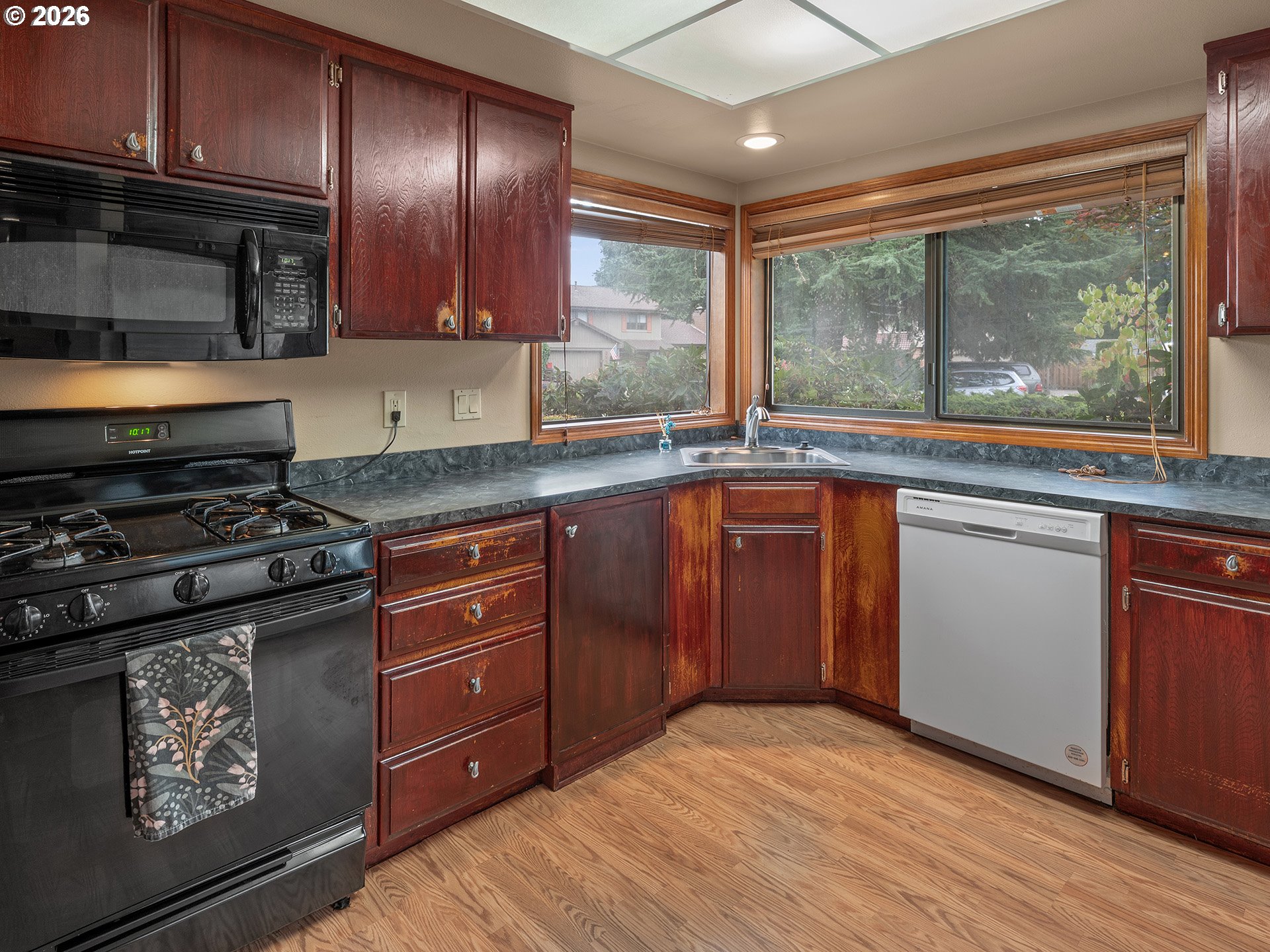 3673 SE MEIER CT