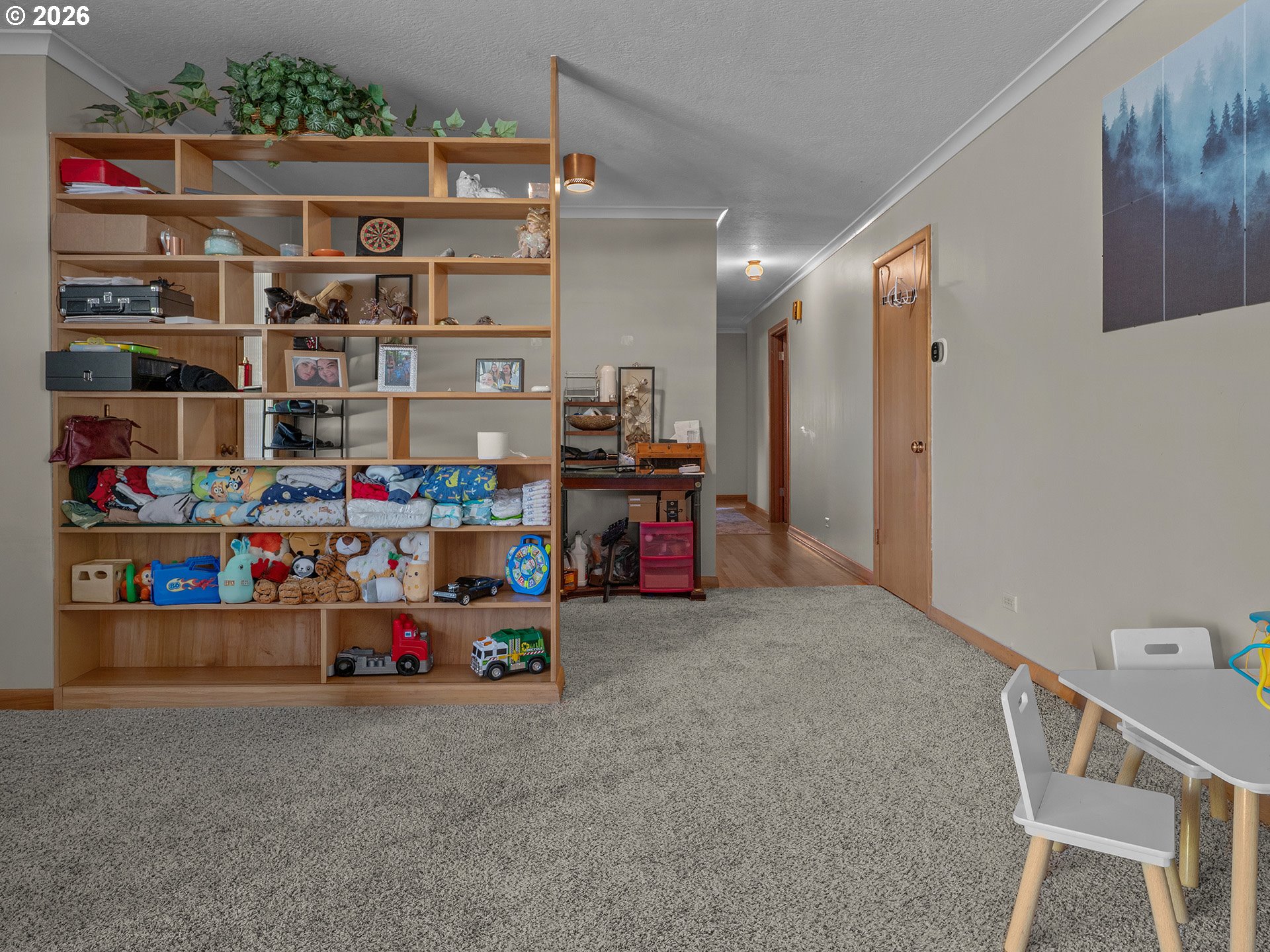 912 E MAIN ST