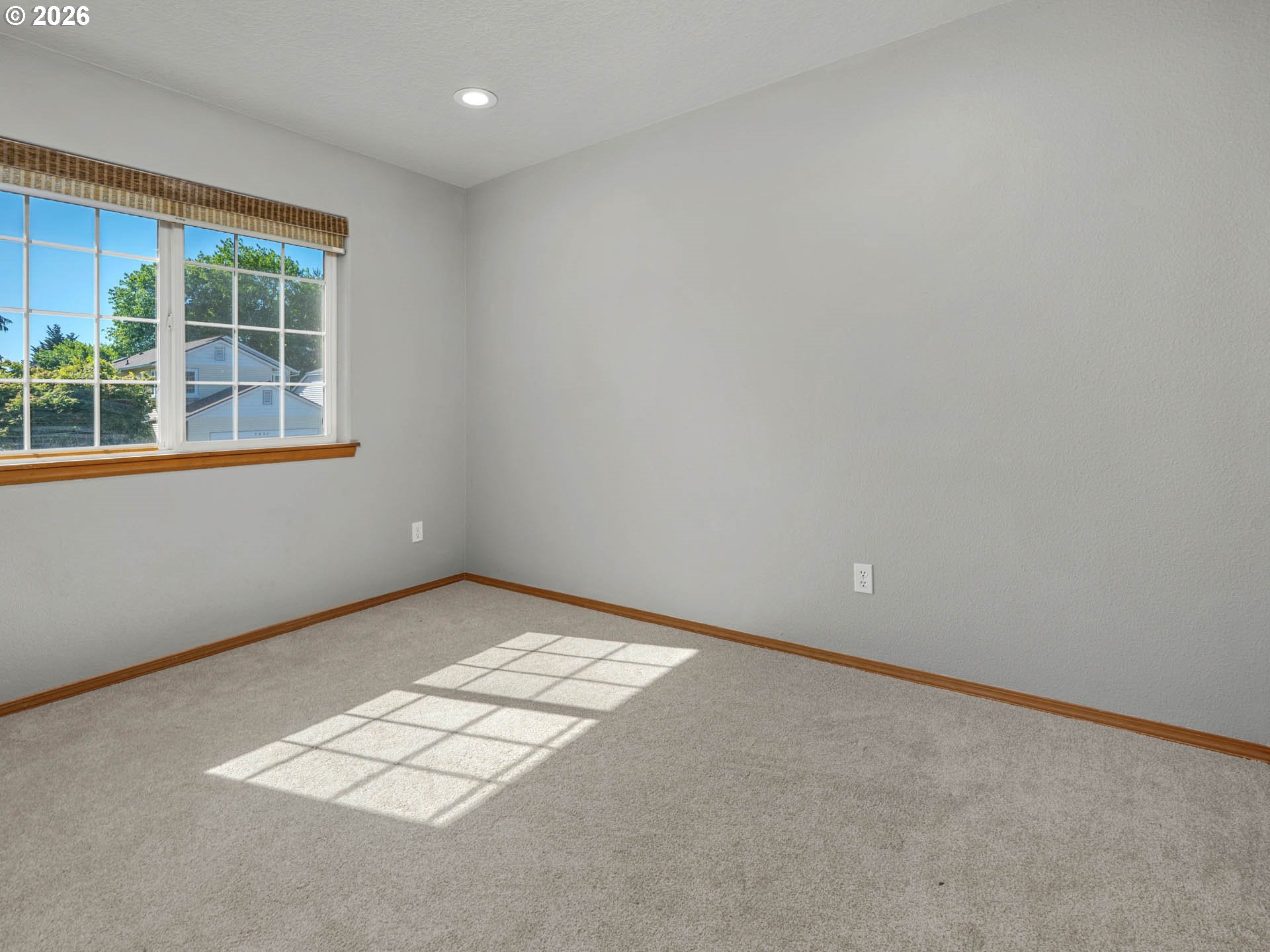 2082 NE 2ND AVE