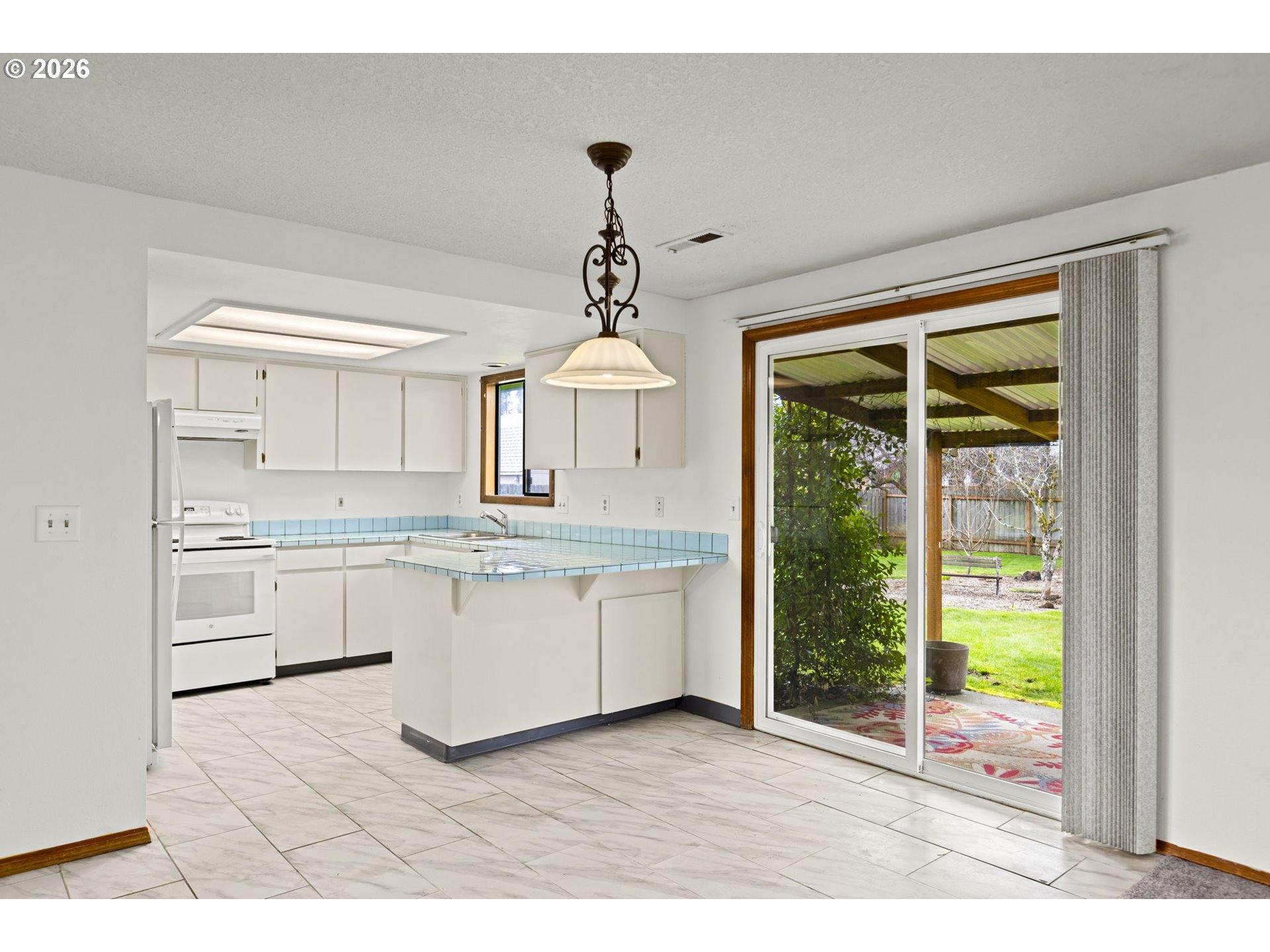 2120 S DOGWOOD ST