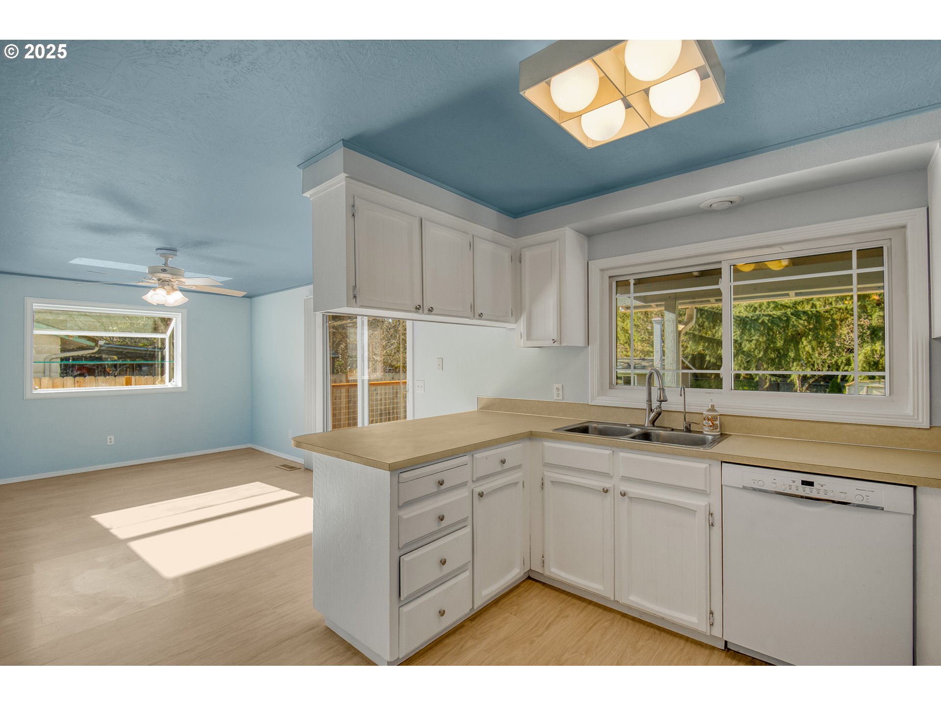 329 NE 20TH PL