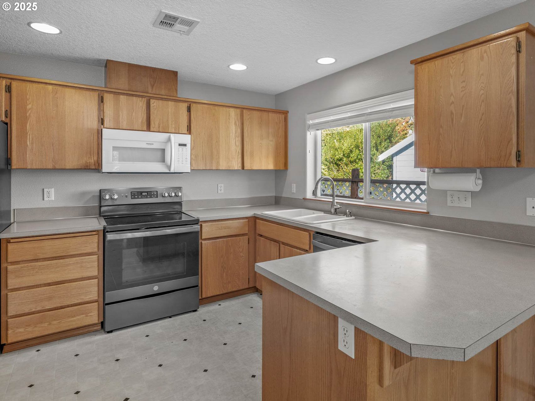 1589 SE 62ND AVE, Hillsboro