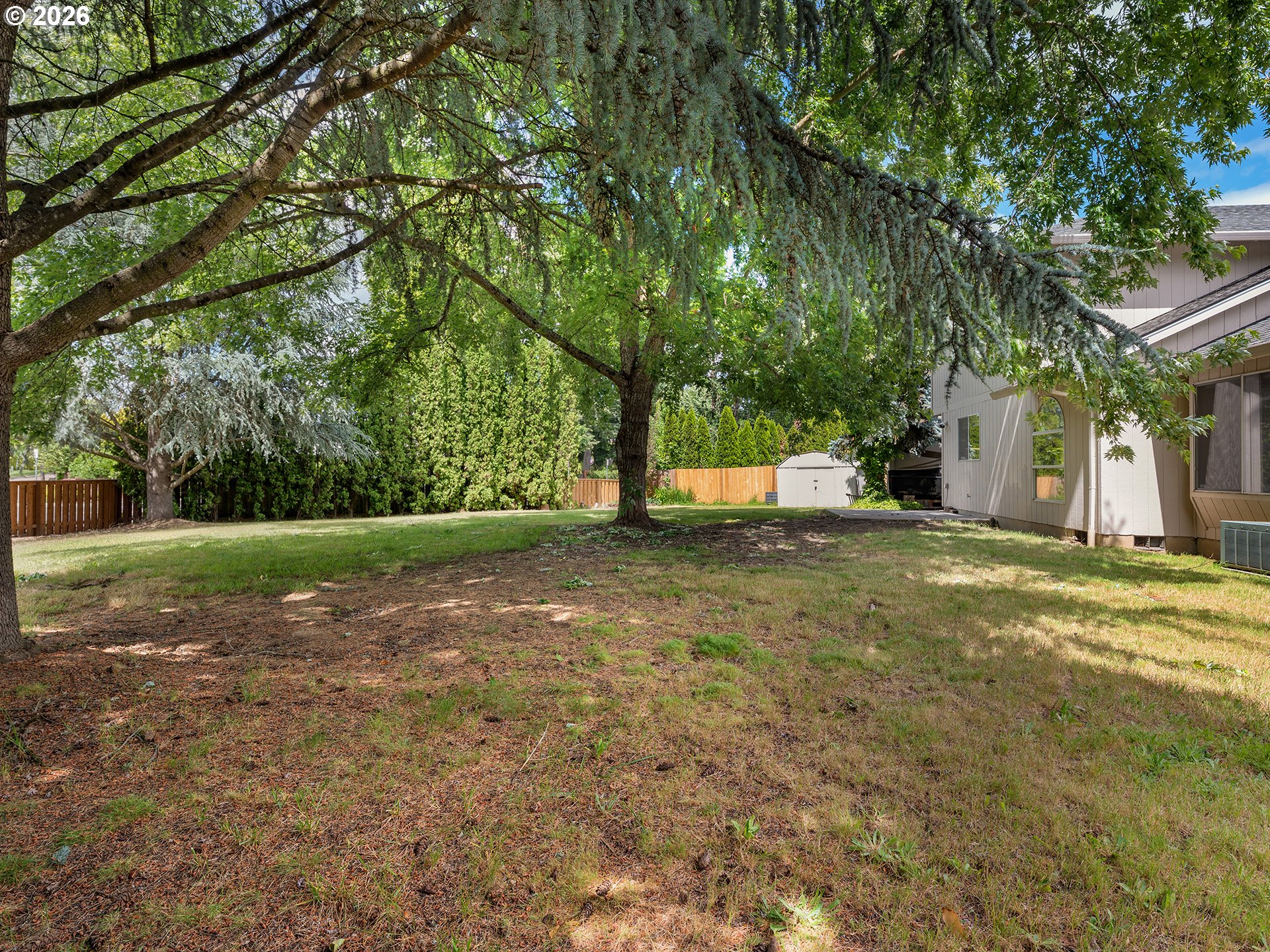 5137 NE STABLE DR
