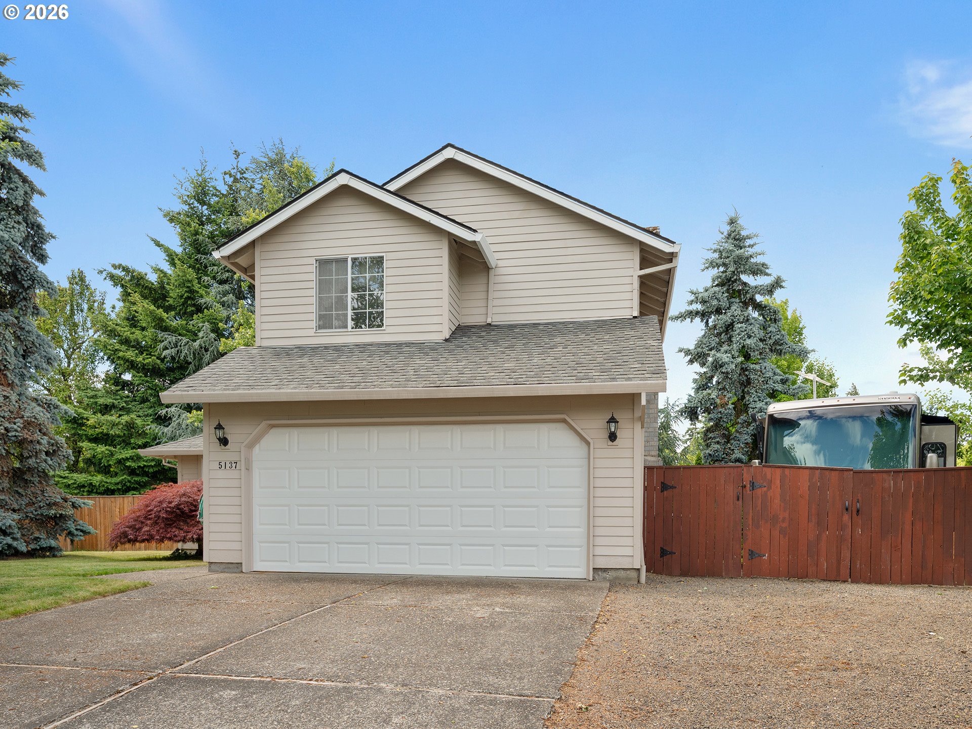 5137 NE STABLE DR