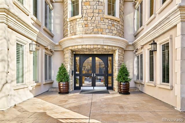 150 S Madison Street Unit: 208