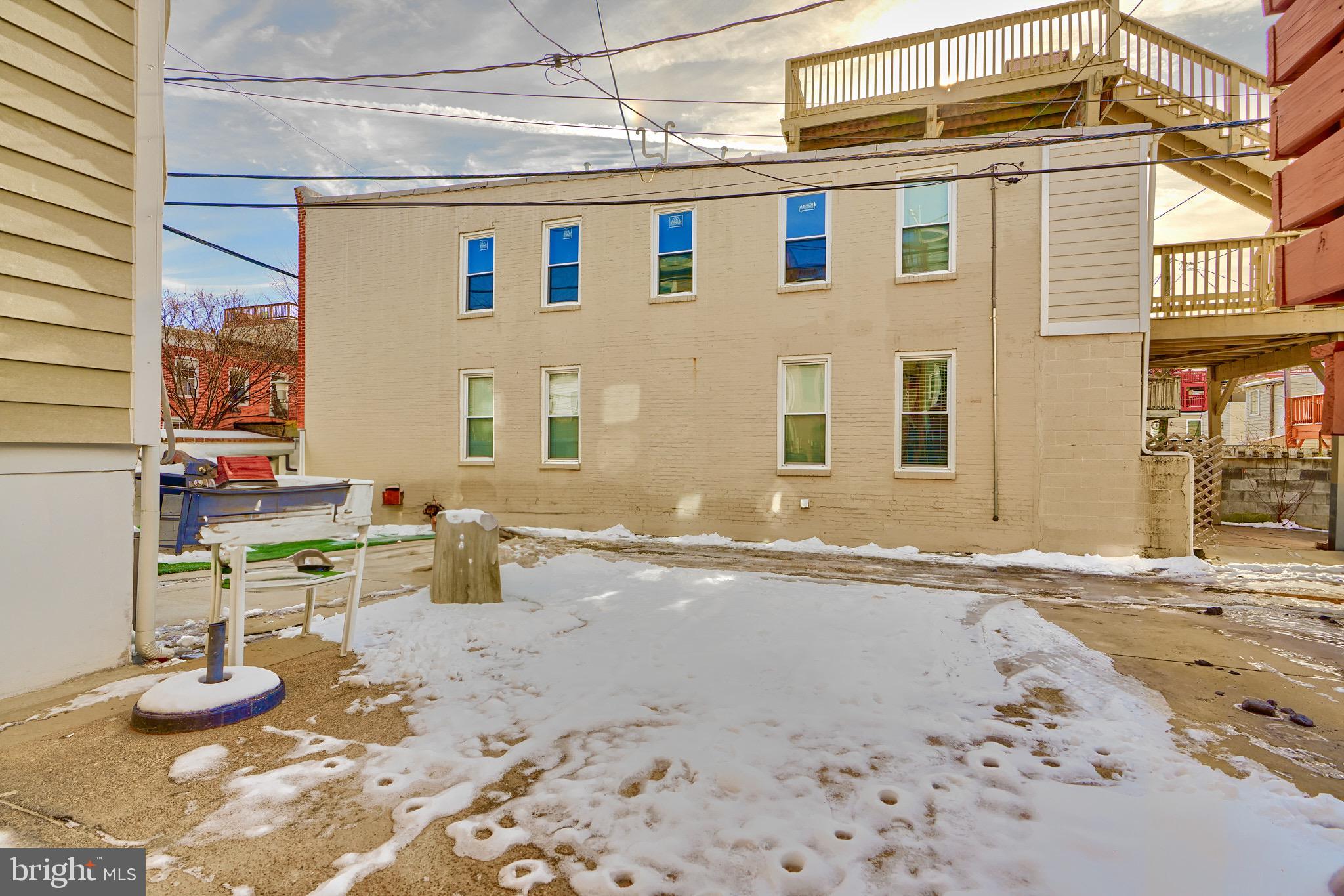 3217 Dillon St