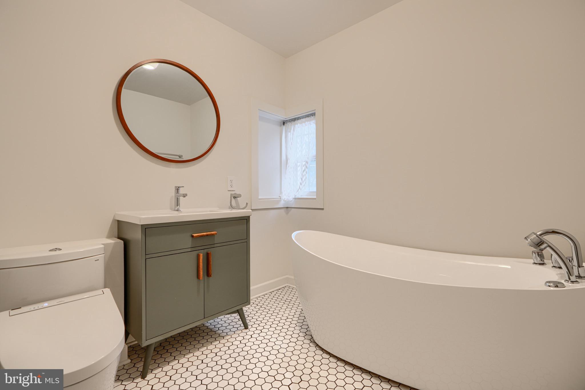 715 LOVEGROVE