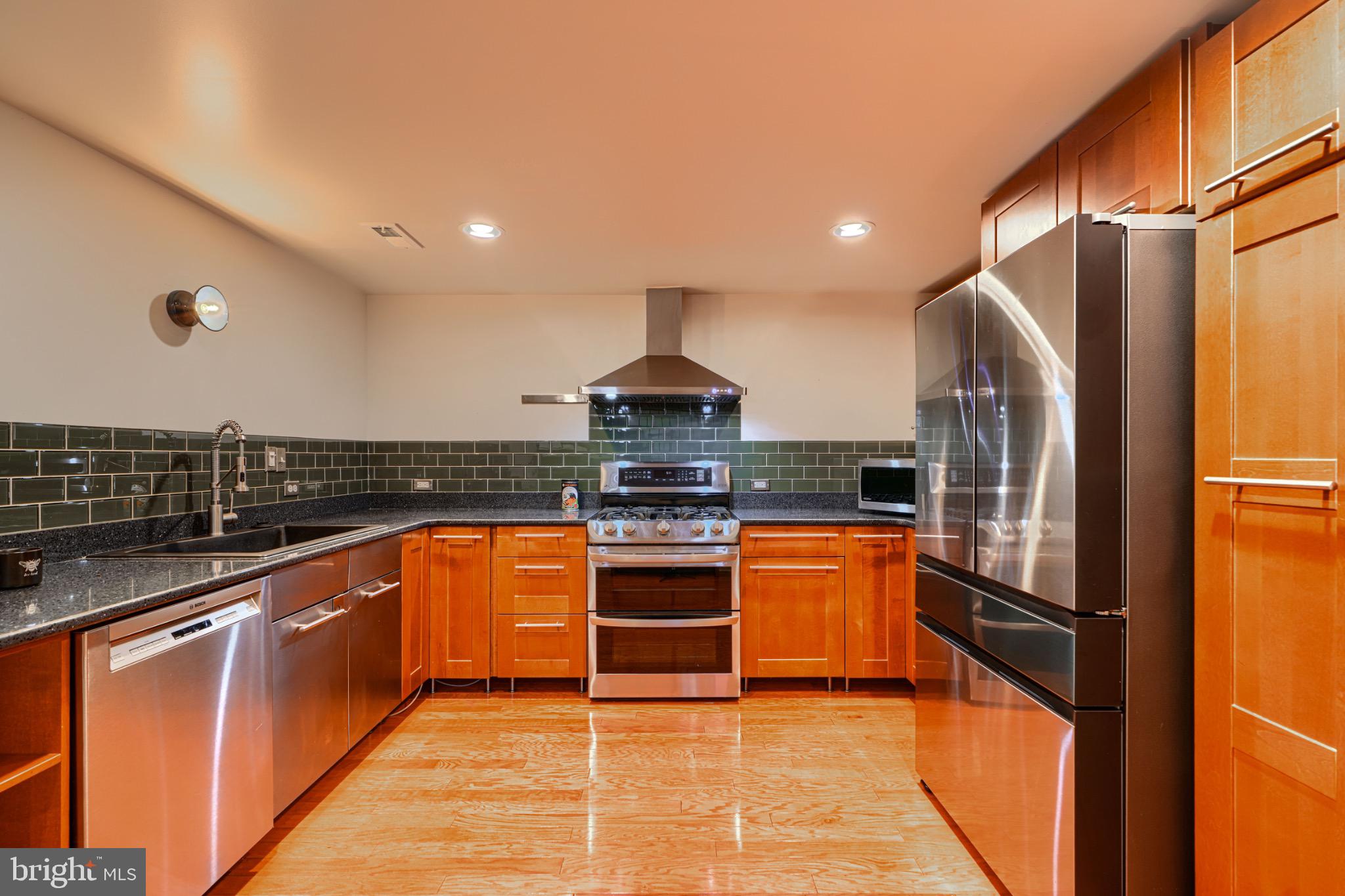 715 LOVEGROVE