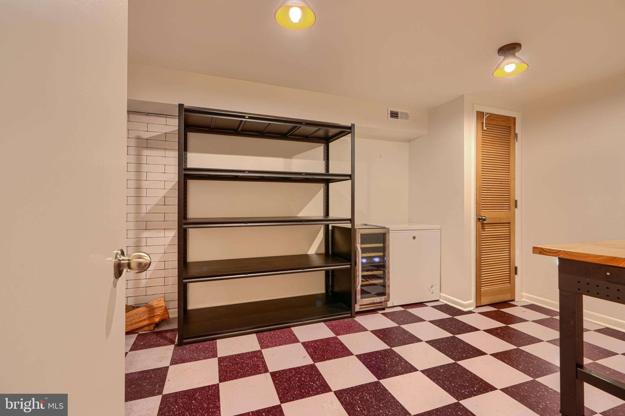 715 LOVEGROVE