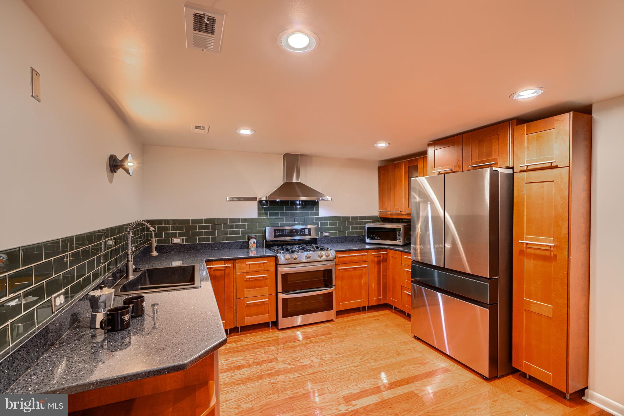 715 LOVEGROVE