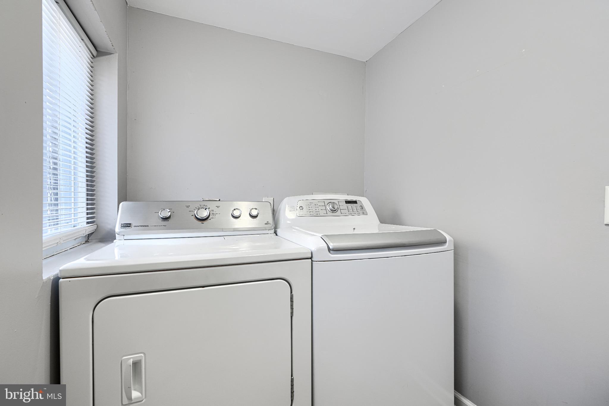 1410 E OLIVER STREET