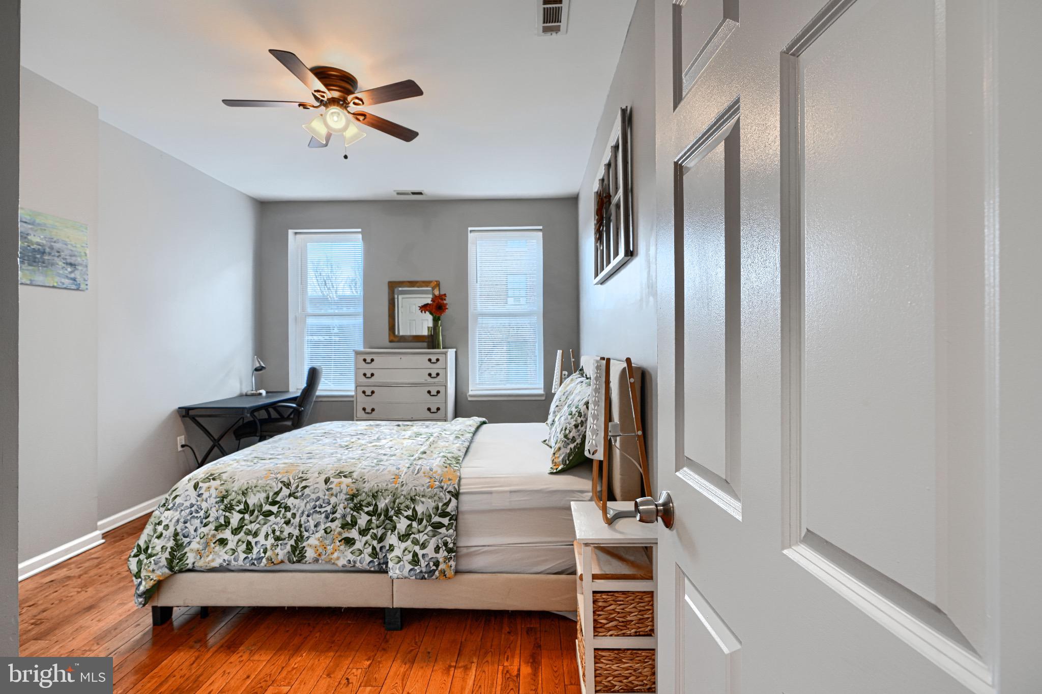 1410 E OLIVER STREET