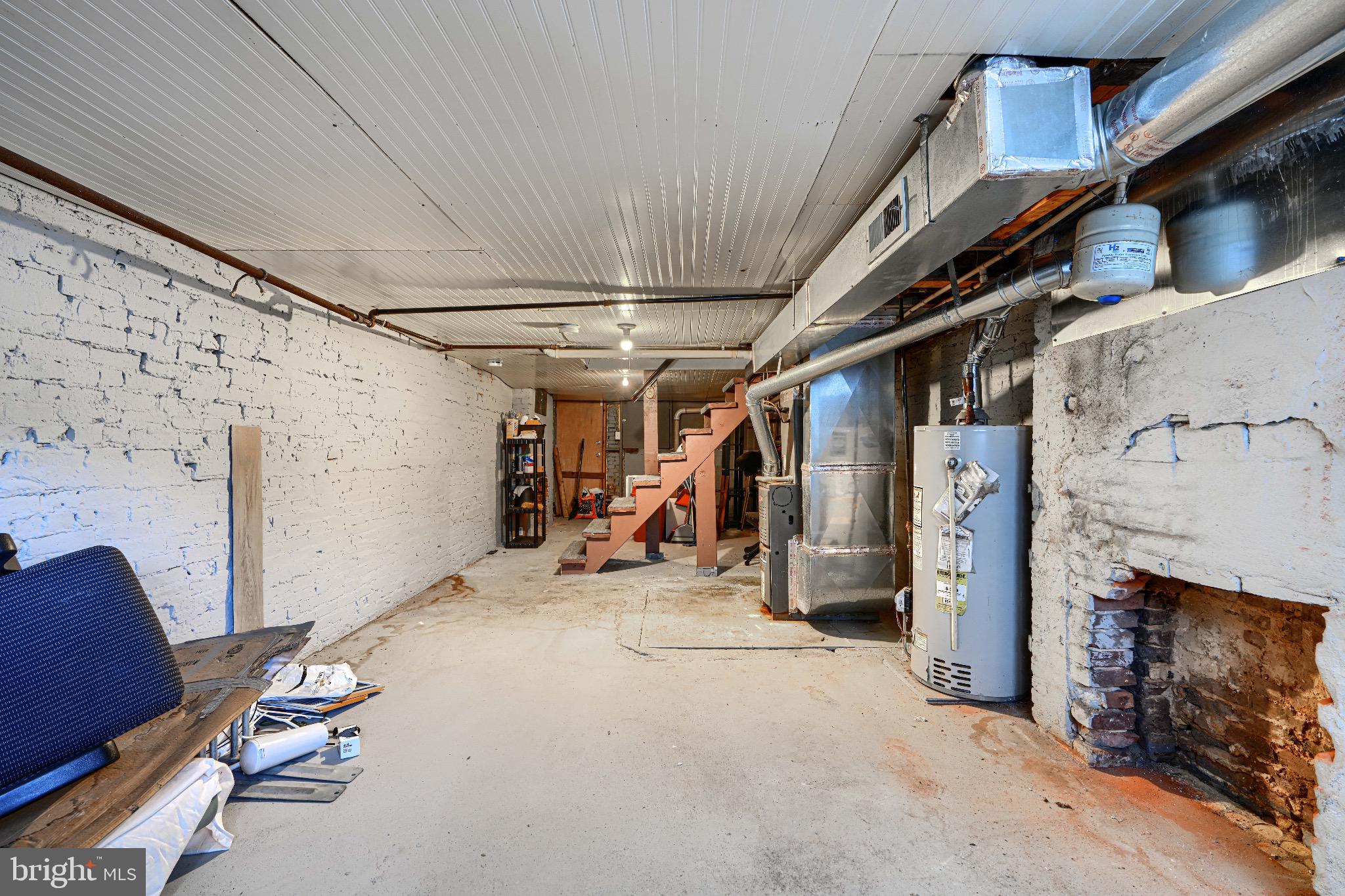 1410 E OLIVER STREET