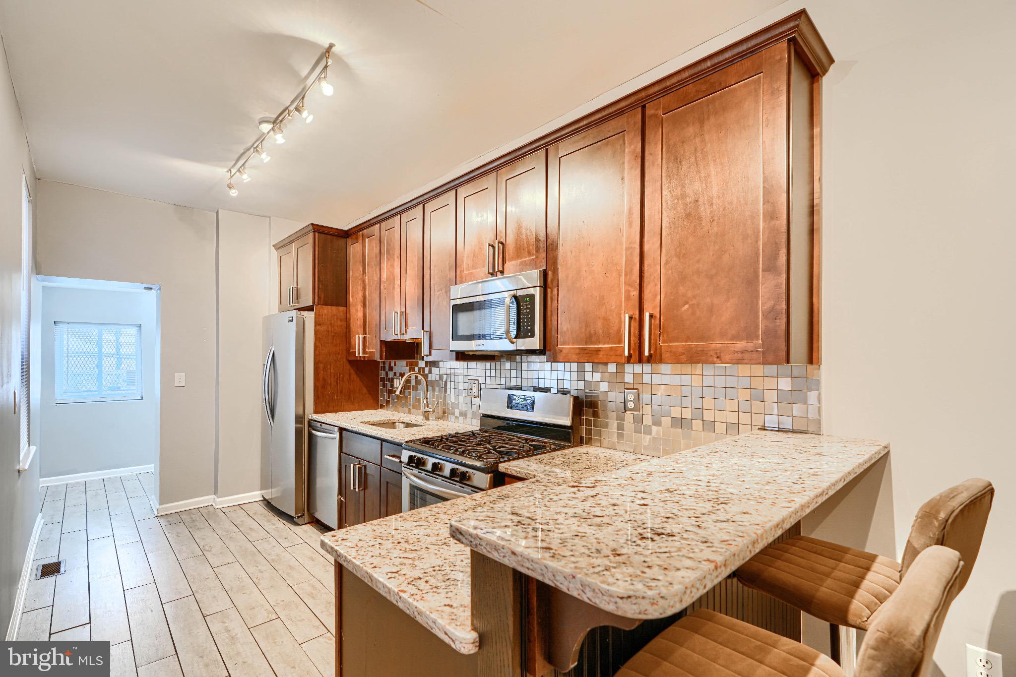 1410 E OLIVER STREET