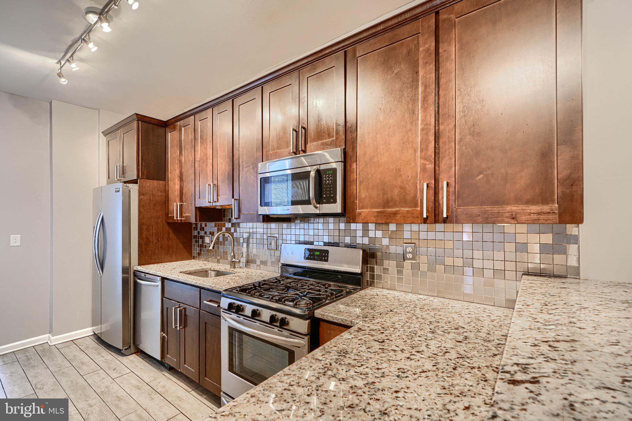 1410 E OLIVER STREET