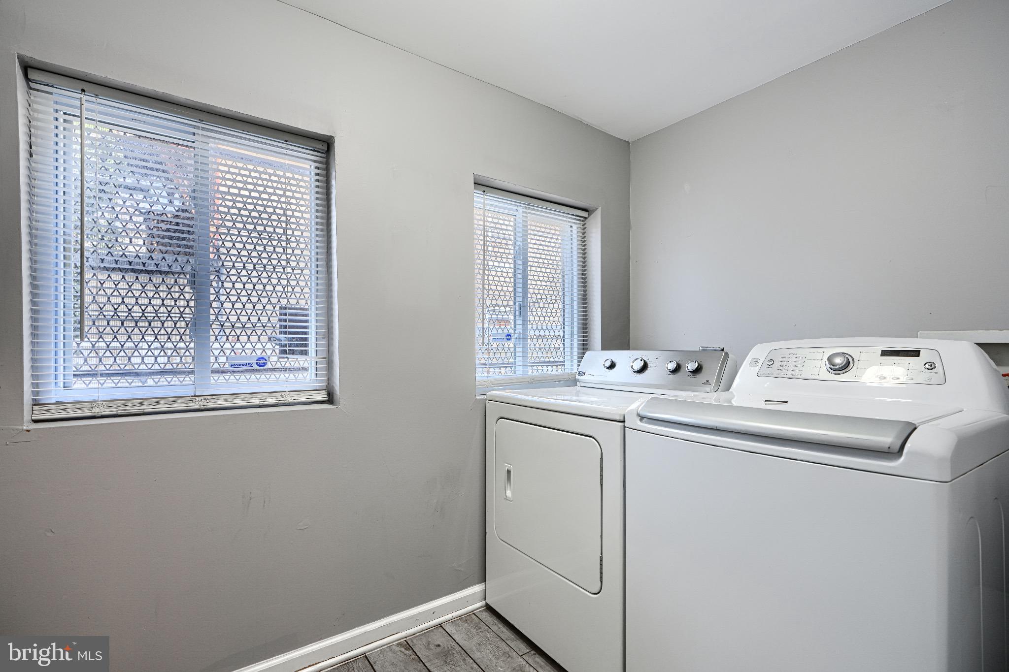 1410 E OLIVER STREET