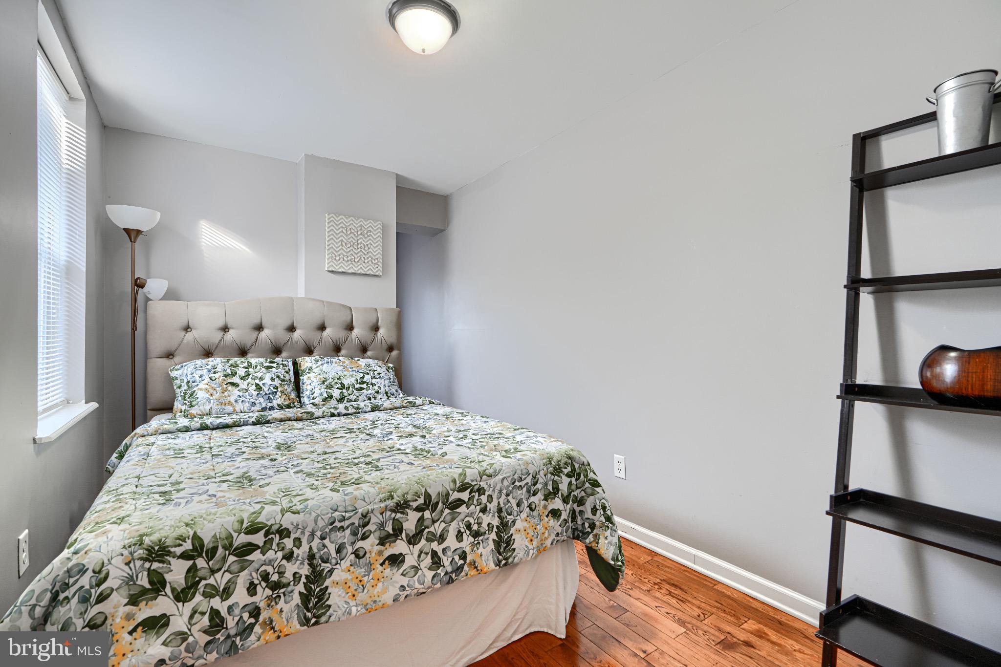 1410 E OLIVER STREET