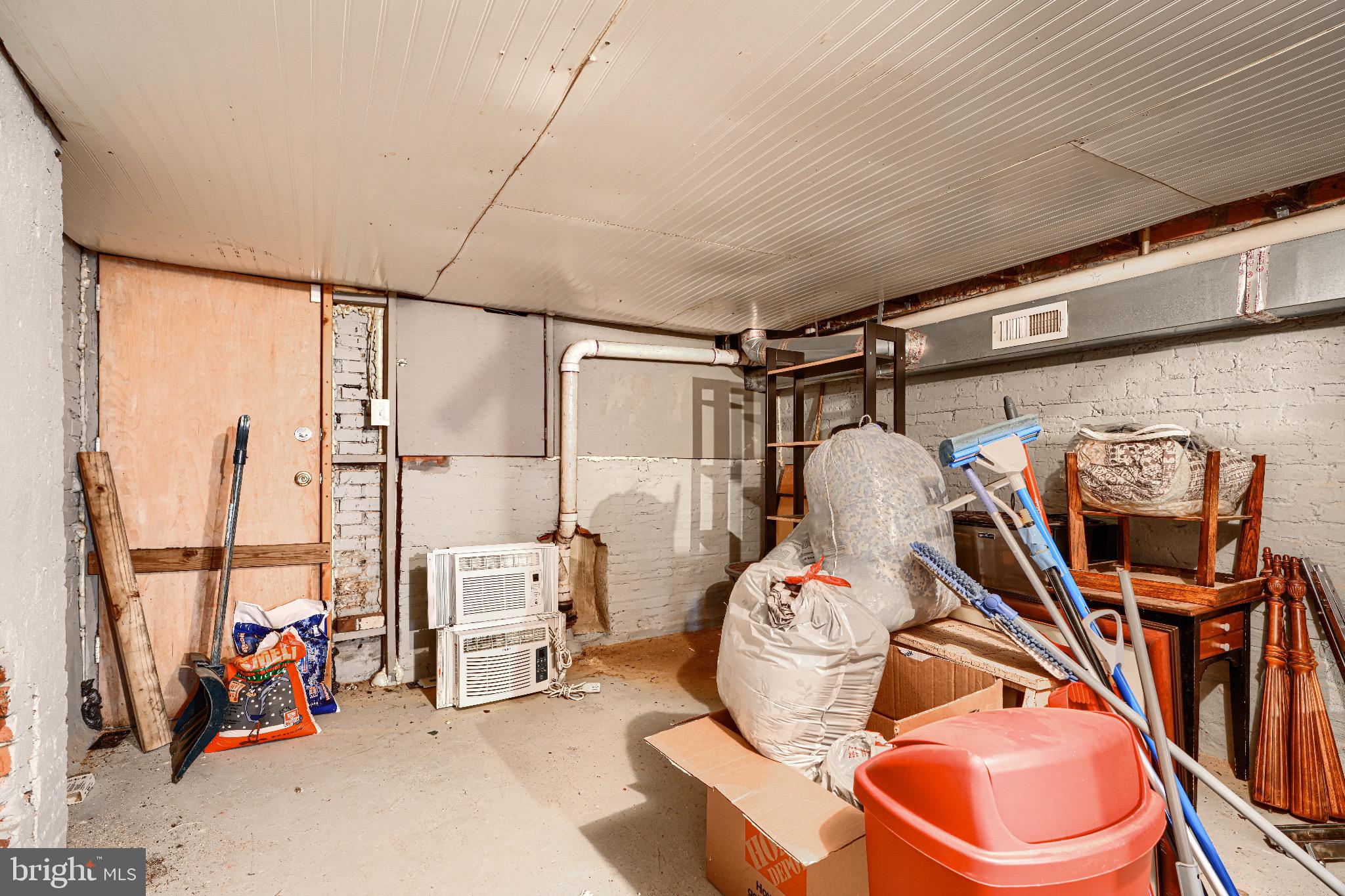 1410 E OLIVER STREET