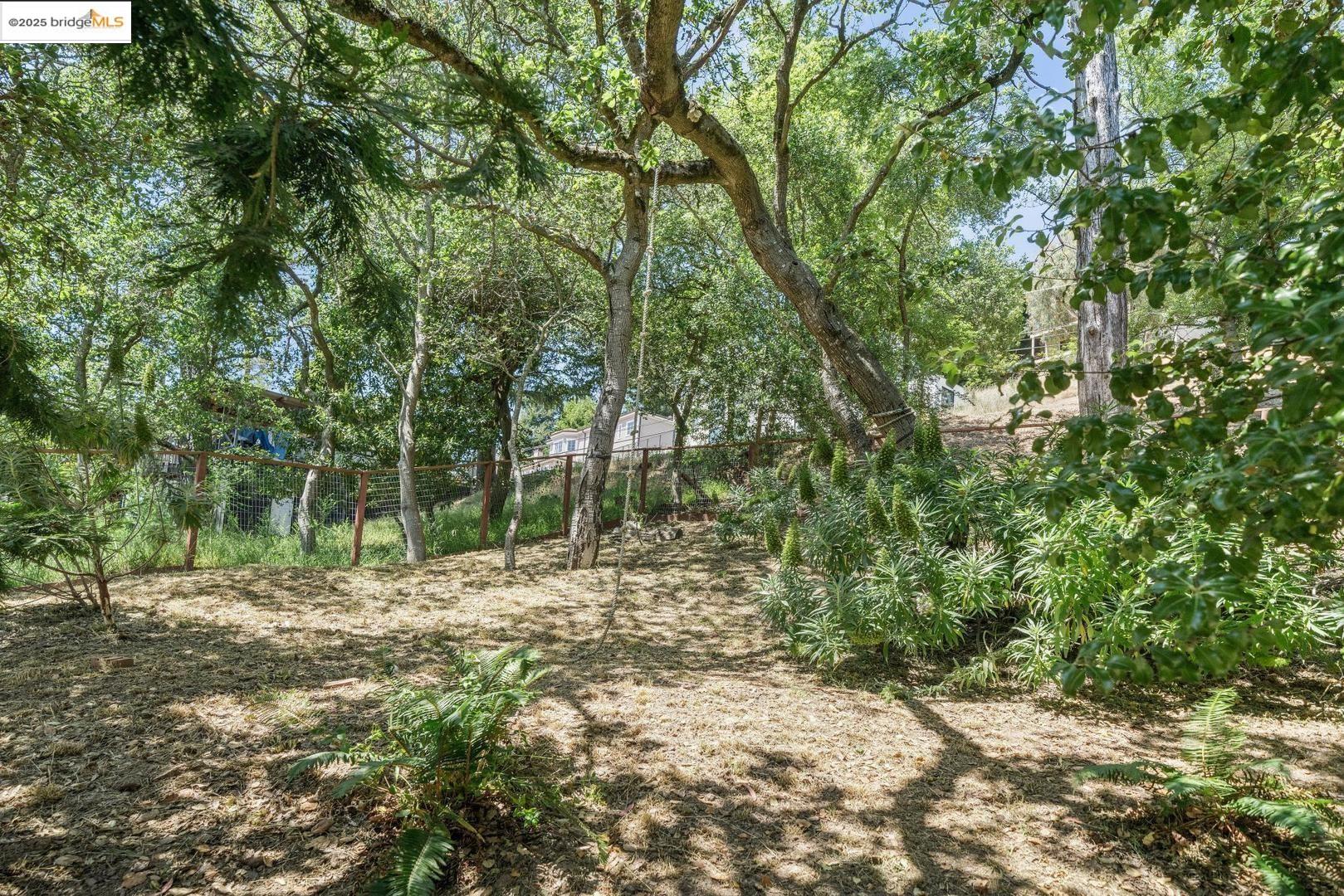 1684 Arrowhead DR