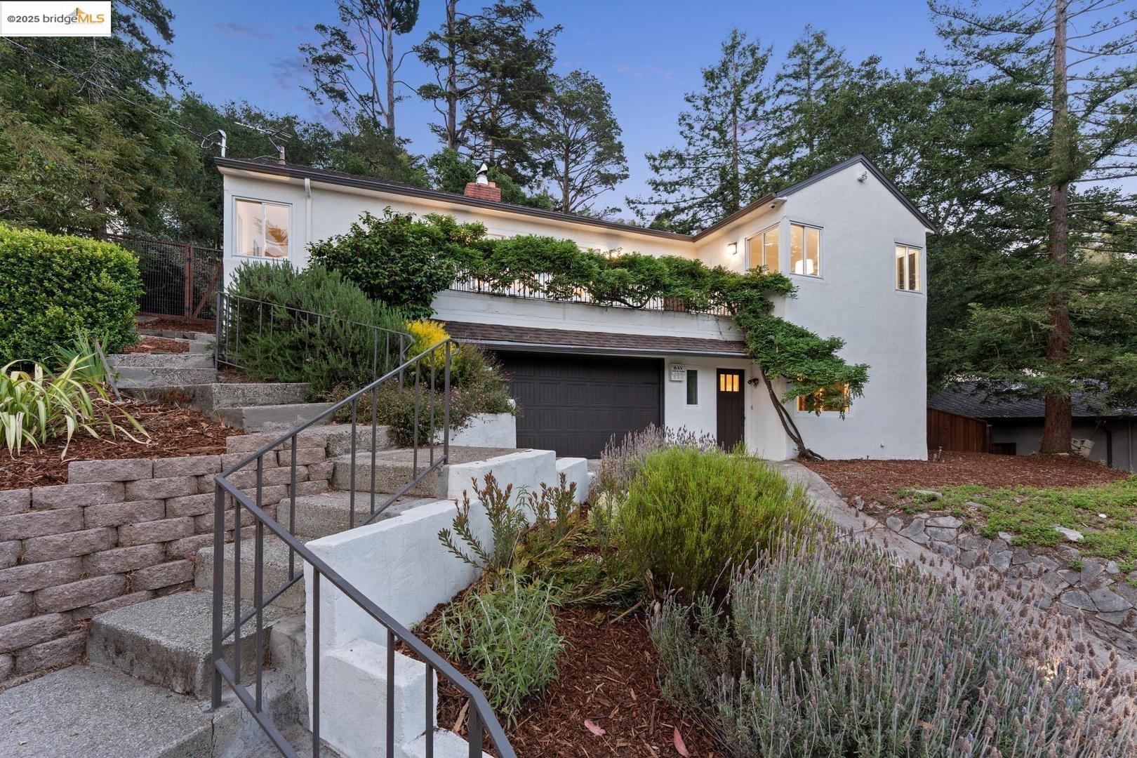 1684 Arrowhead DR