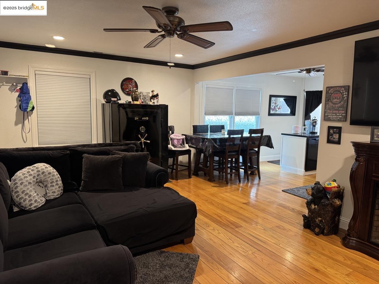 3162 Sydney WAY