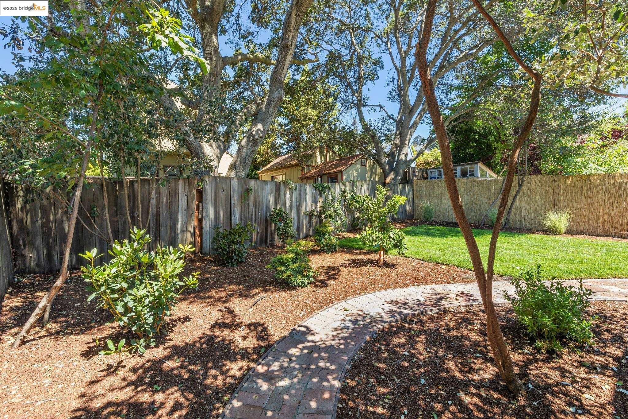 1635 Ocean View
