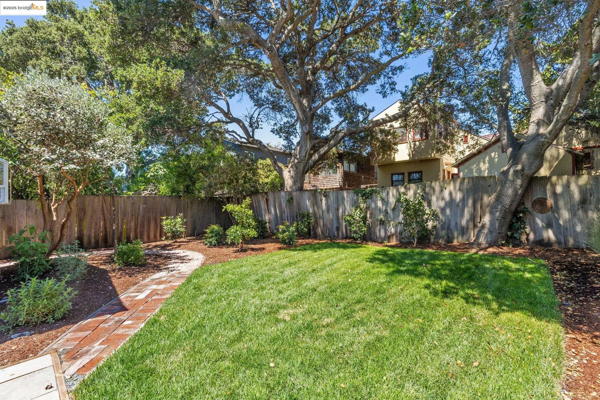 1635 Ocean View