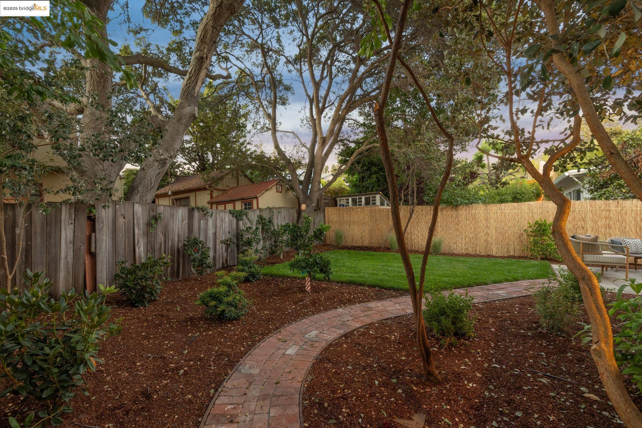1635 Ocean View