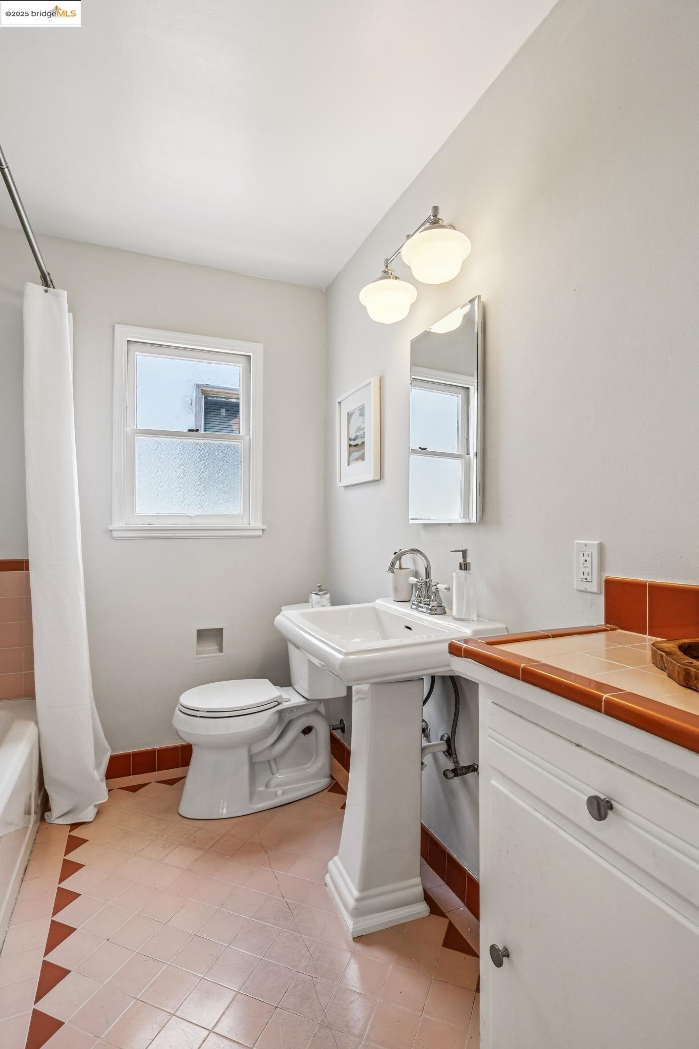 1635 Ocean View