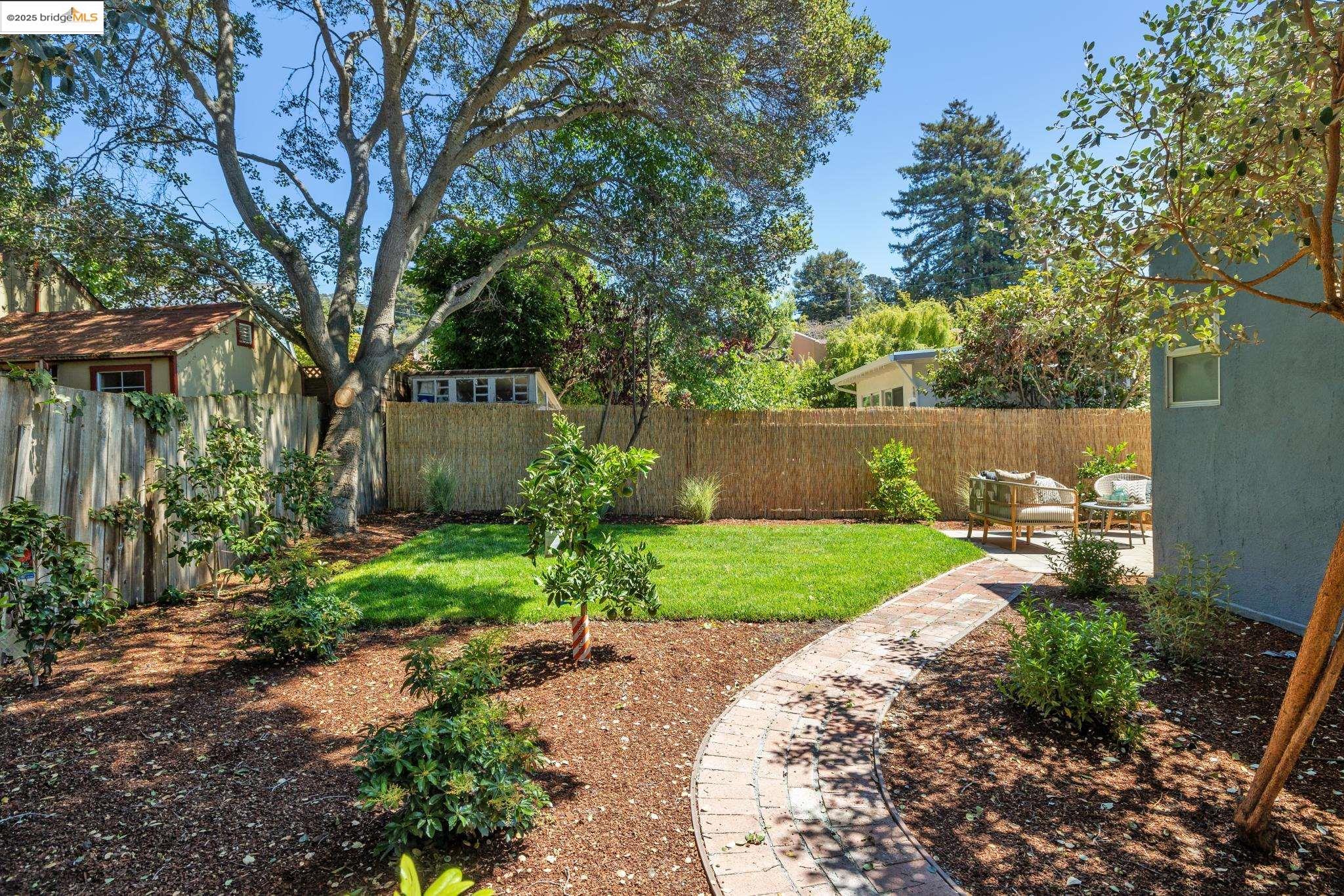 1635 Ocean View