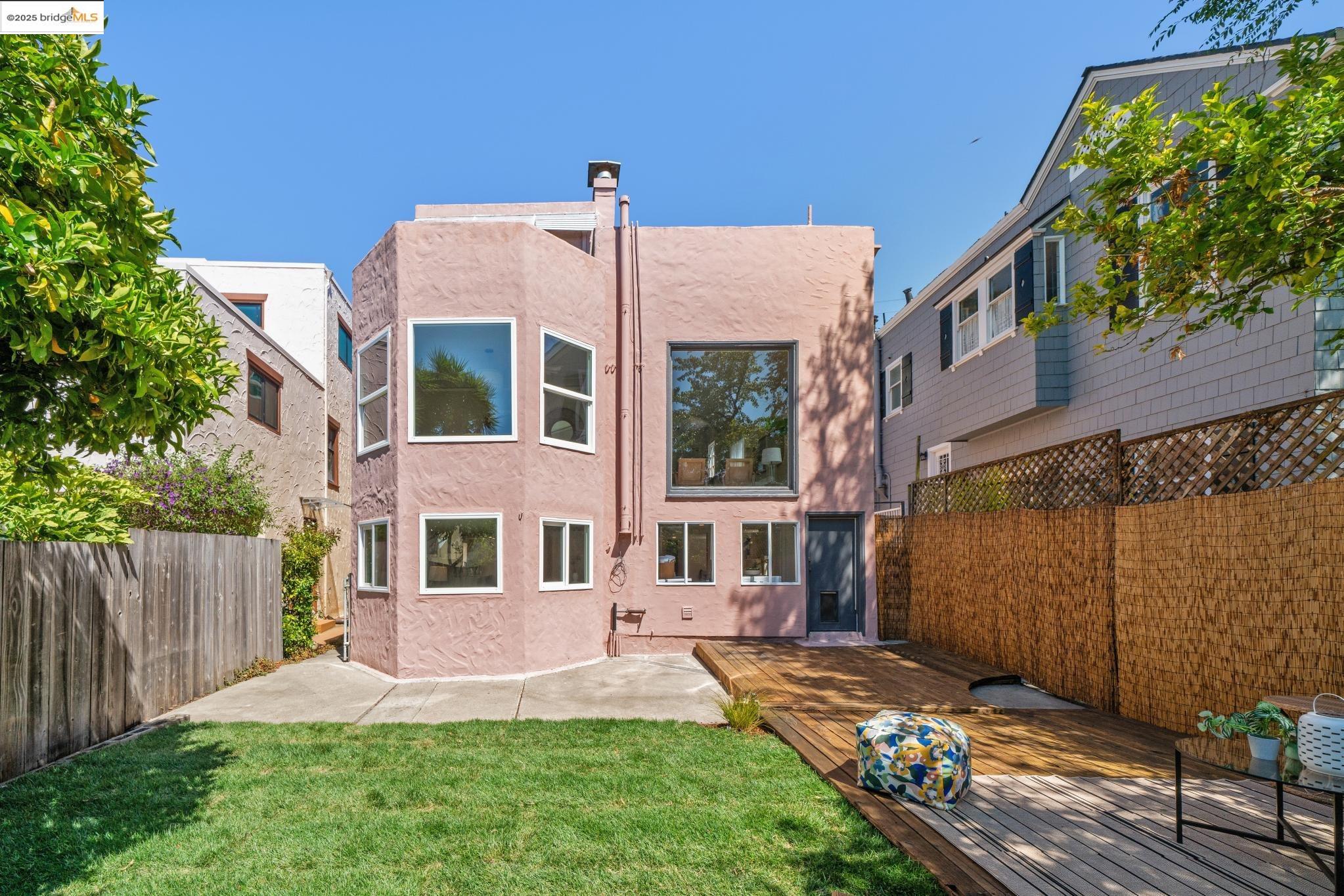 515 Mount St