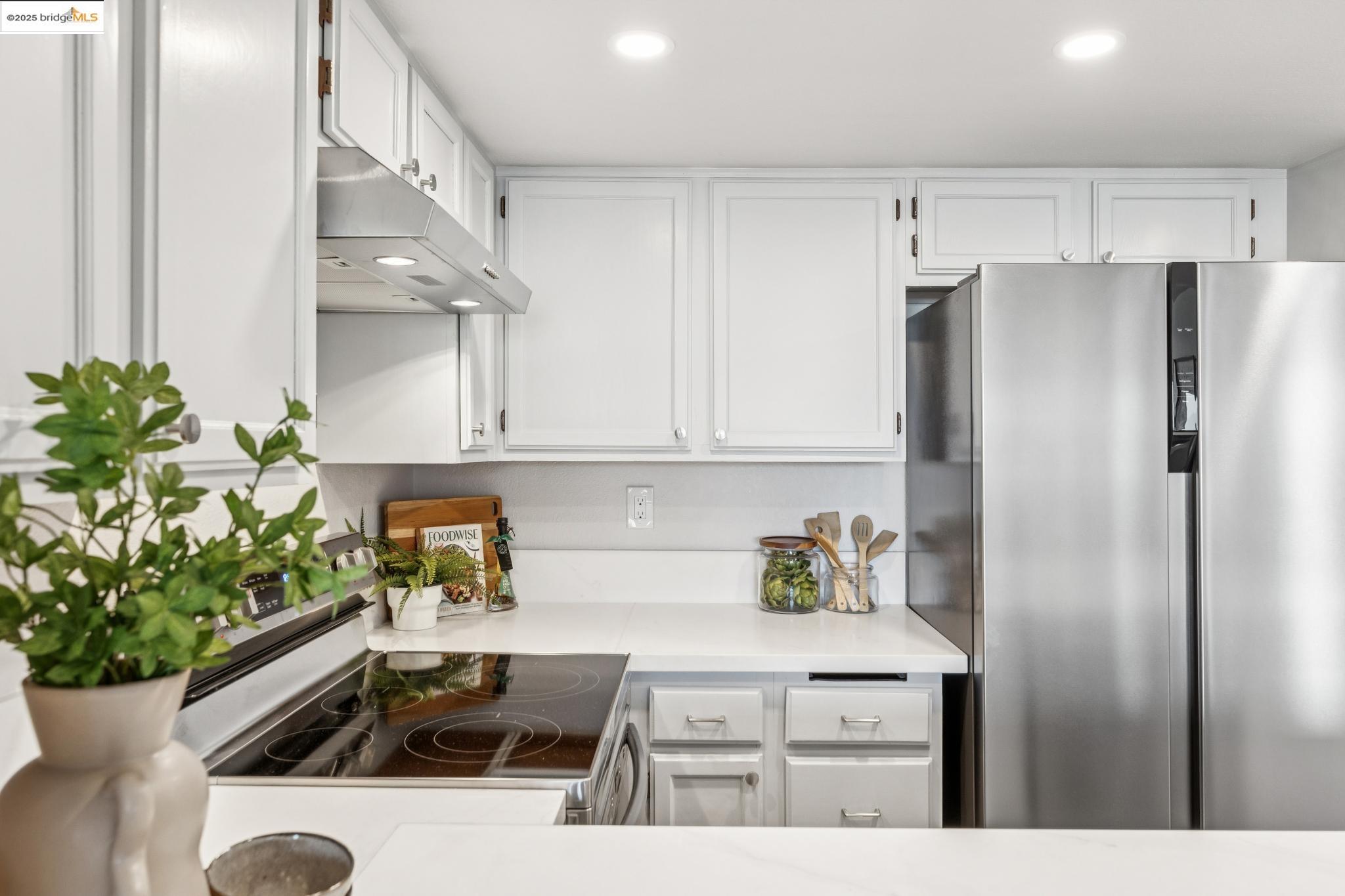 545 Pierce St # 1206