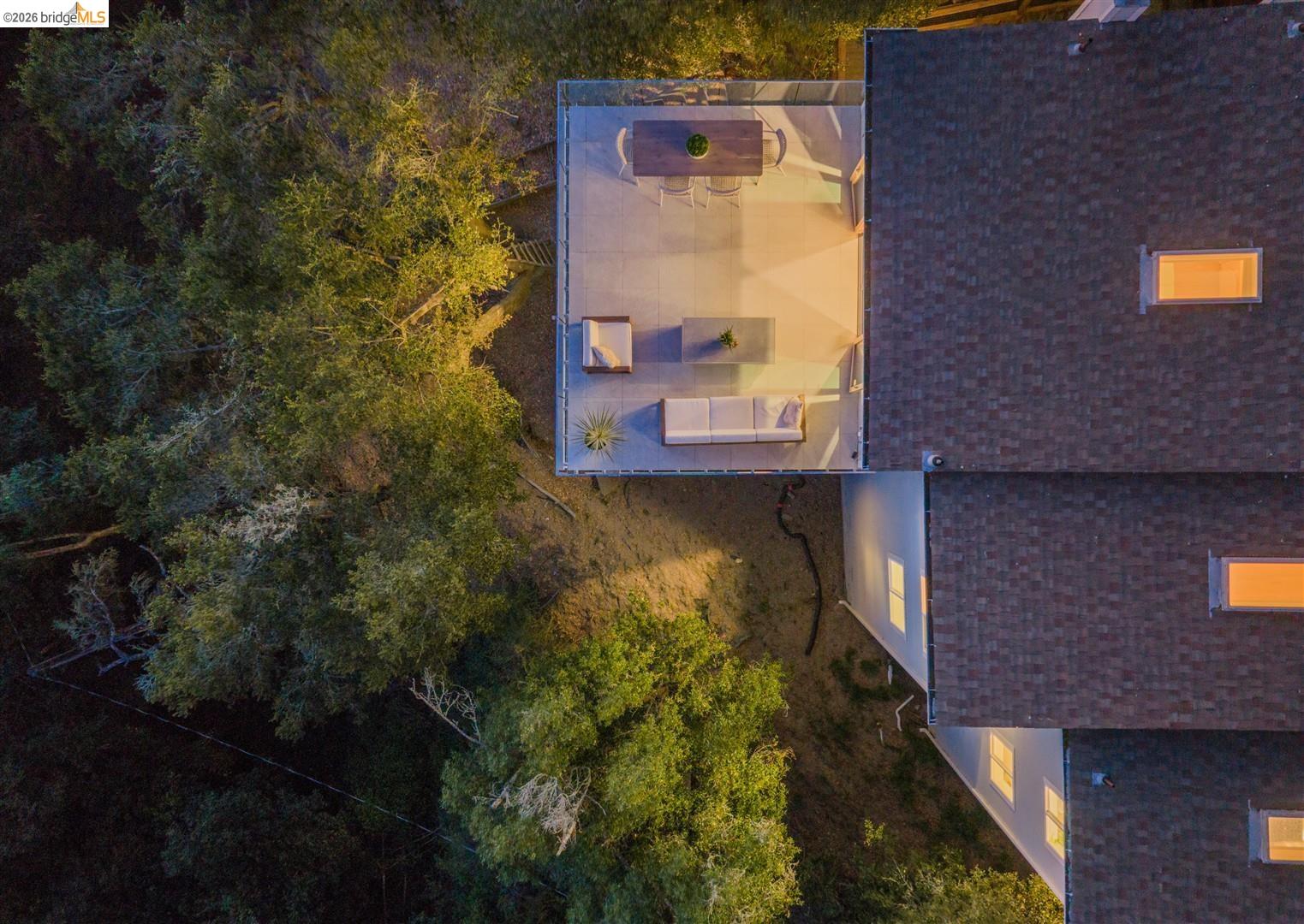 6577 Glen Oaks Way