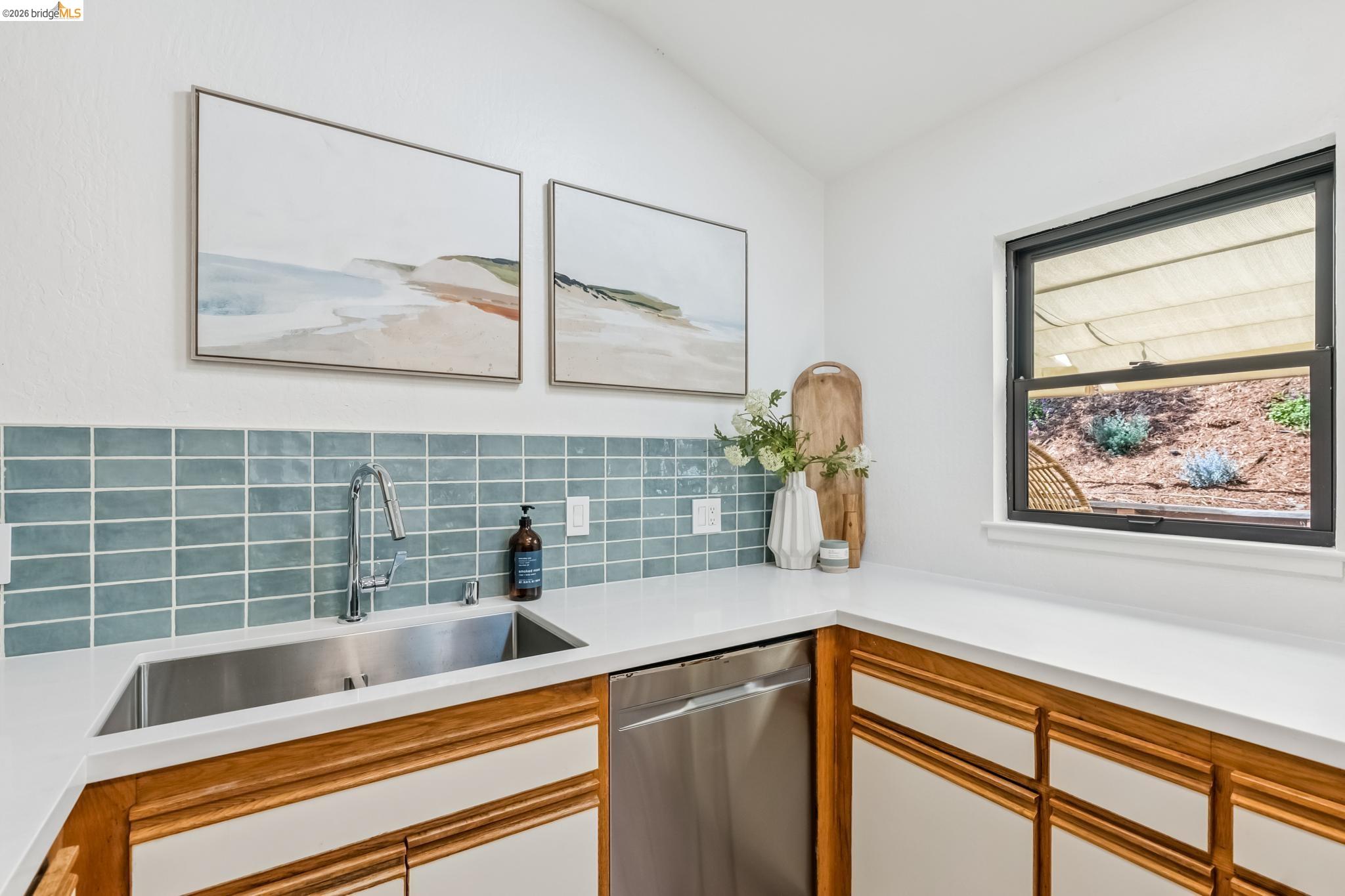 33 Valley Dr