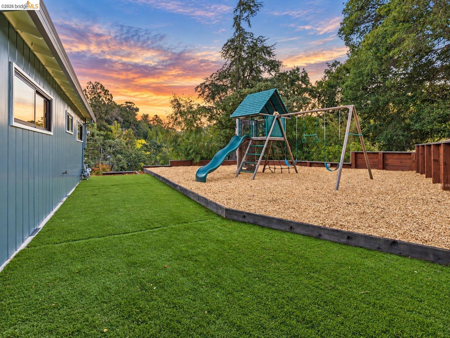 33 Valley Dr